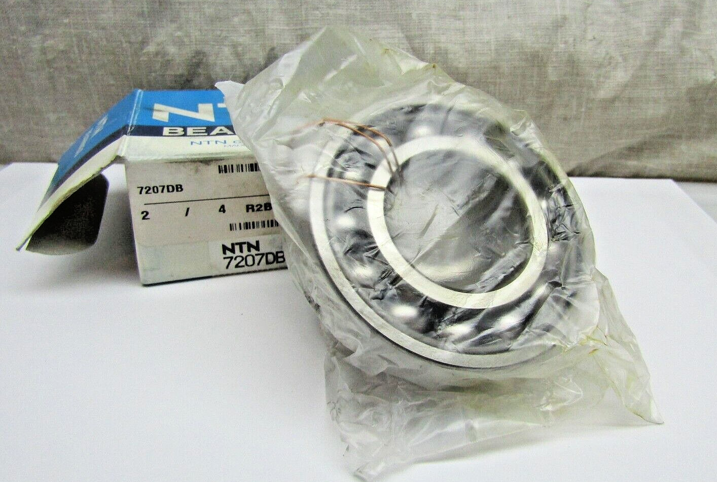 NTN 7207DB 35mm x 72mm x 17mm Set of 2 Angular Contact Bearing