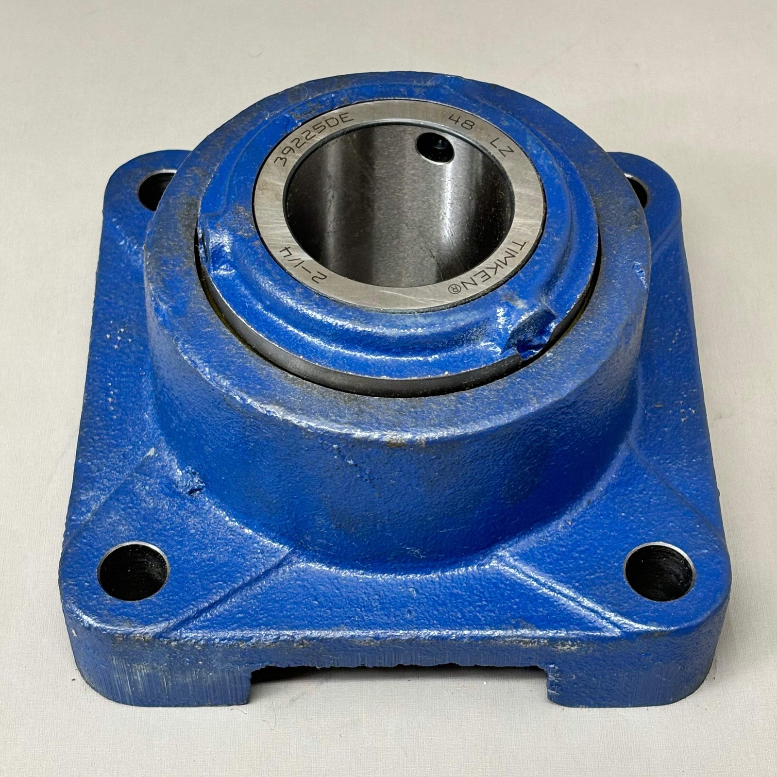 ROYERSFORD Type E 4-Bolt Square Flange Bearing 2-1/4″ Dual Locking 20-05-0204