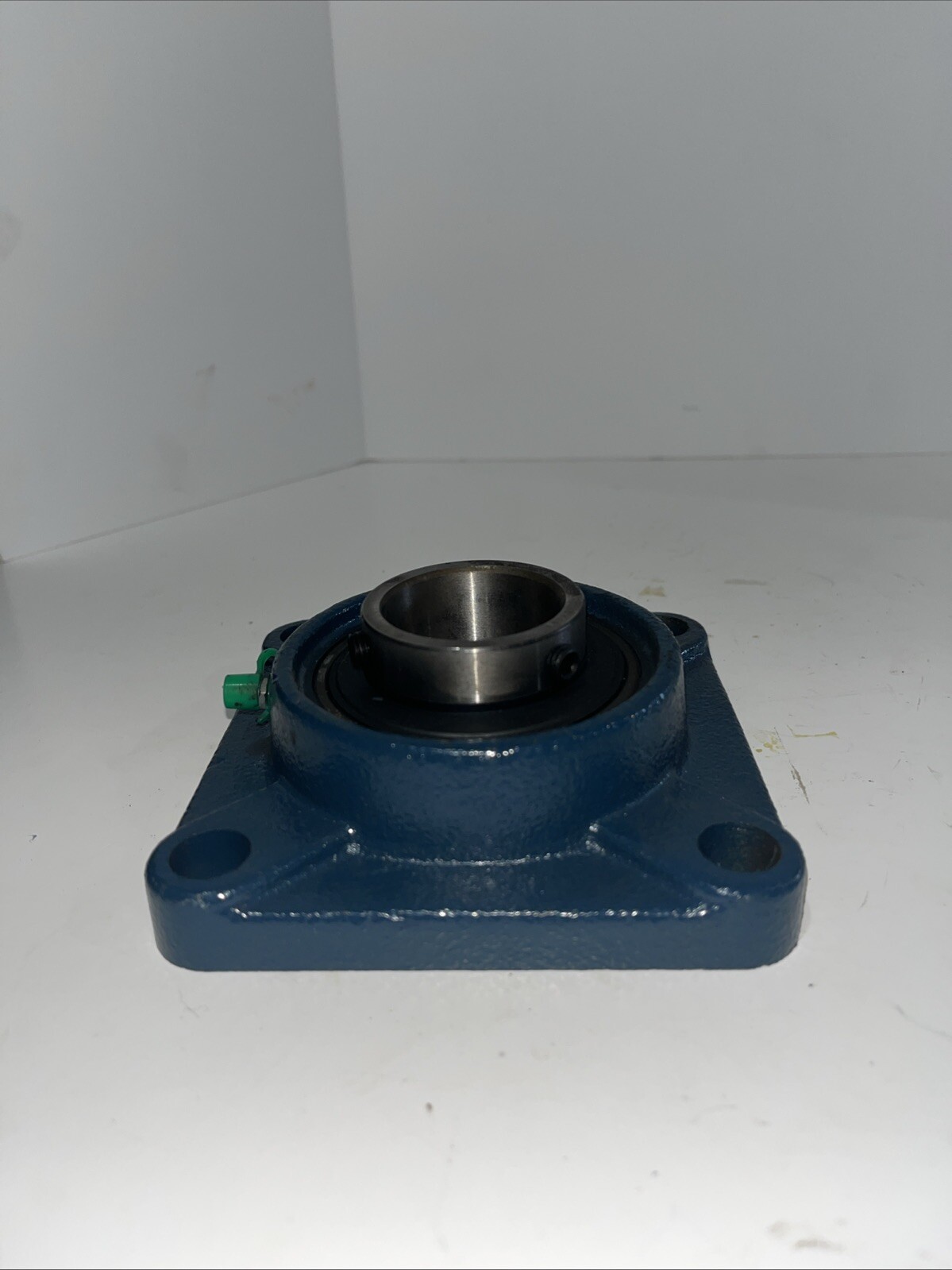 UC207-23 F207 Flange mount bearing NOS