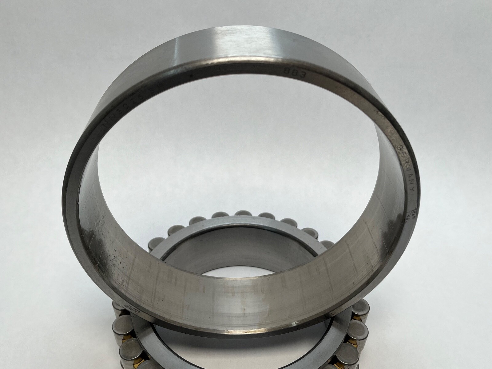SKF NN-3026-KM/SP Cylindrical Bearing 130x200x52 mm NN3026 NN-3026-K-M-SP