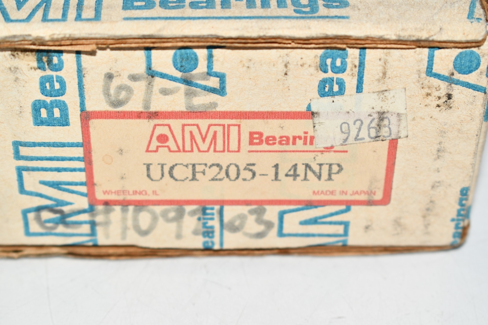 AMI Bearings UCF205-14NP Flange-Mount Ball Bearing Unit – 7/8 in Bore, 4-Bolt Fl