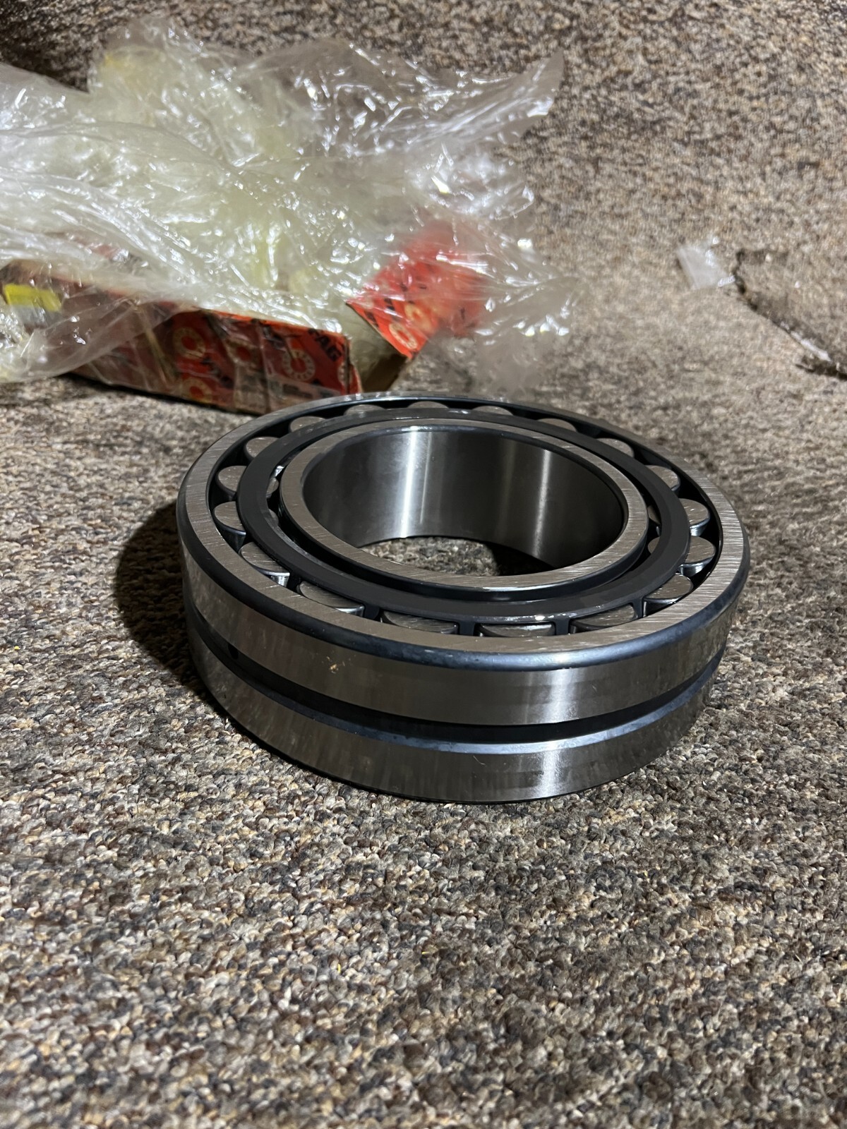 FAG 22226-E1-XL-K-C3 Spherical Roller Bearing ID 130mm OD 230mm Width 64mm