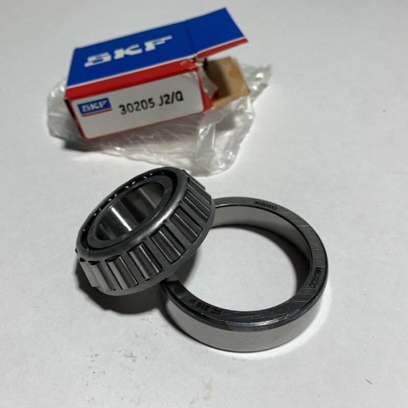 NEW SKF 30205 J2/Q Roller Bearing Metric Tapered USA