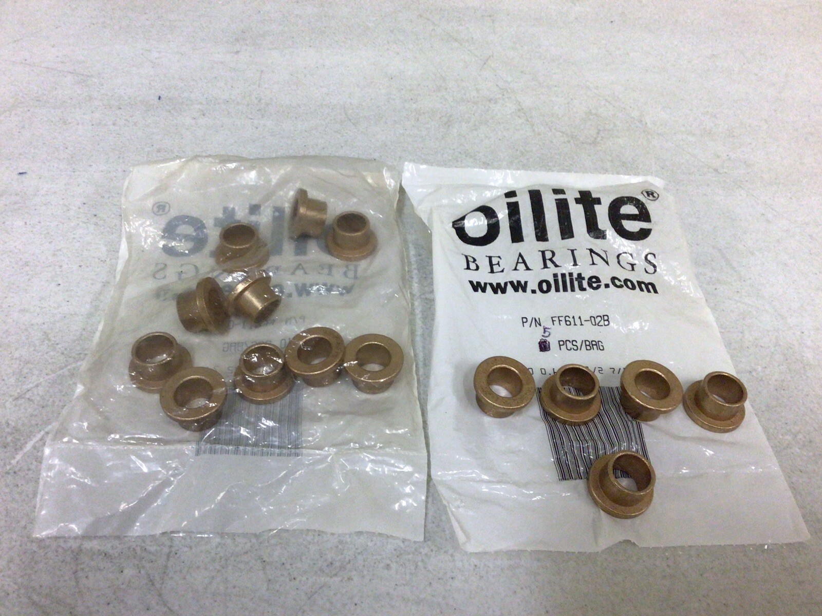 NEW, ( LOT OF 15 ) OILITE BEARINGS FF611-02B FLANGED SLEEVE BEARINGS 1/2 IN BORE