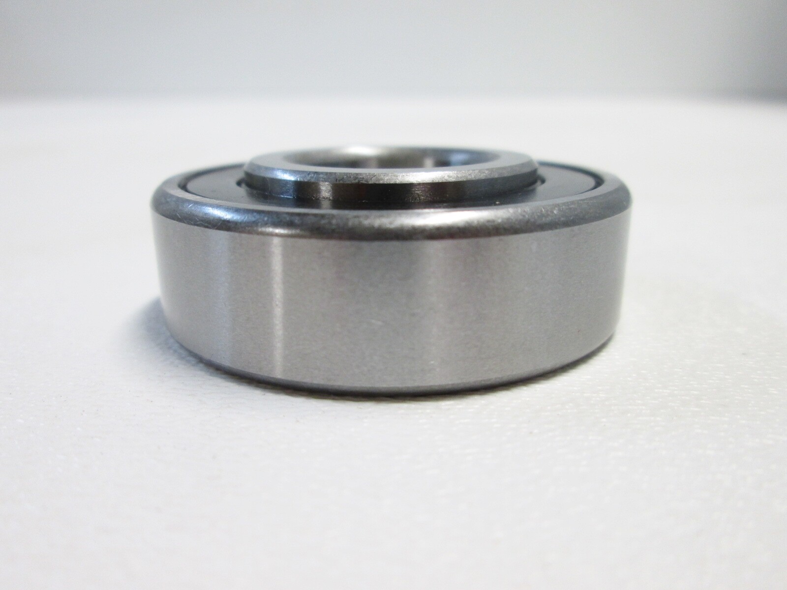 87504 Single Row Extended Inner Race Ball Bearing Rubber Sealed