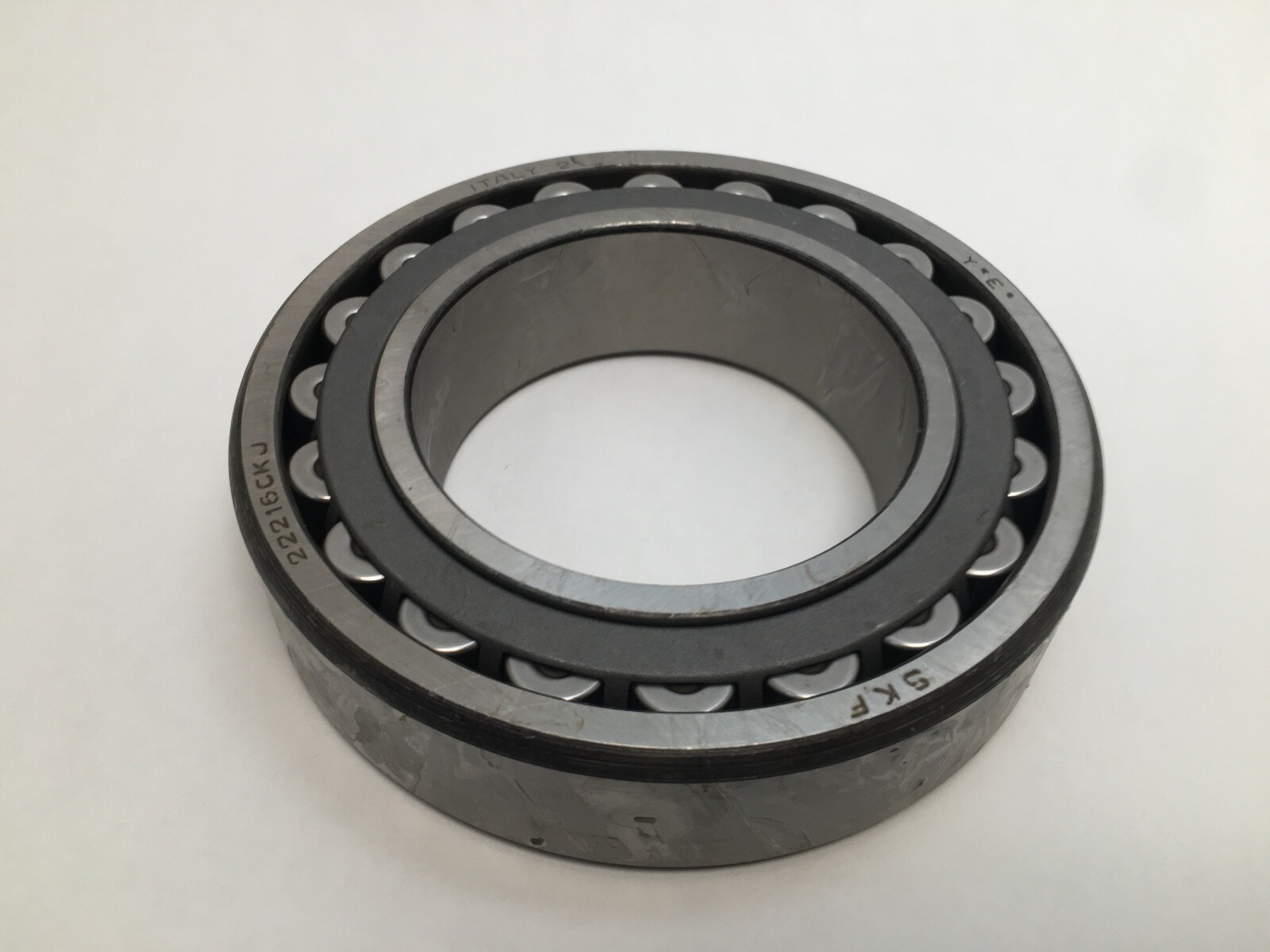 SKF 22216-CKJ Spherical Bearing 80x140x33 mm 22216-C-K-J Italy