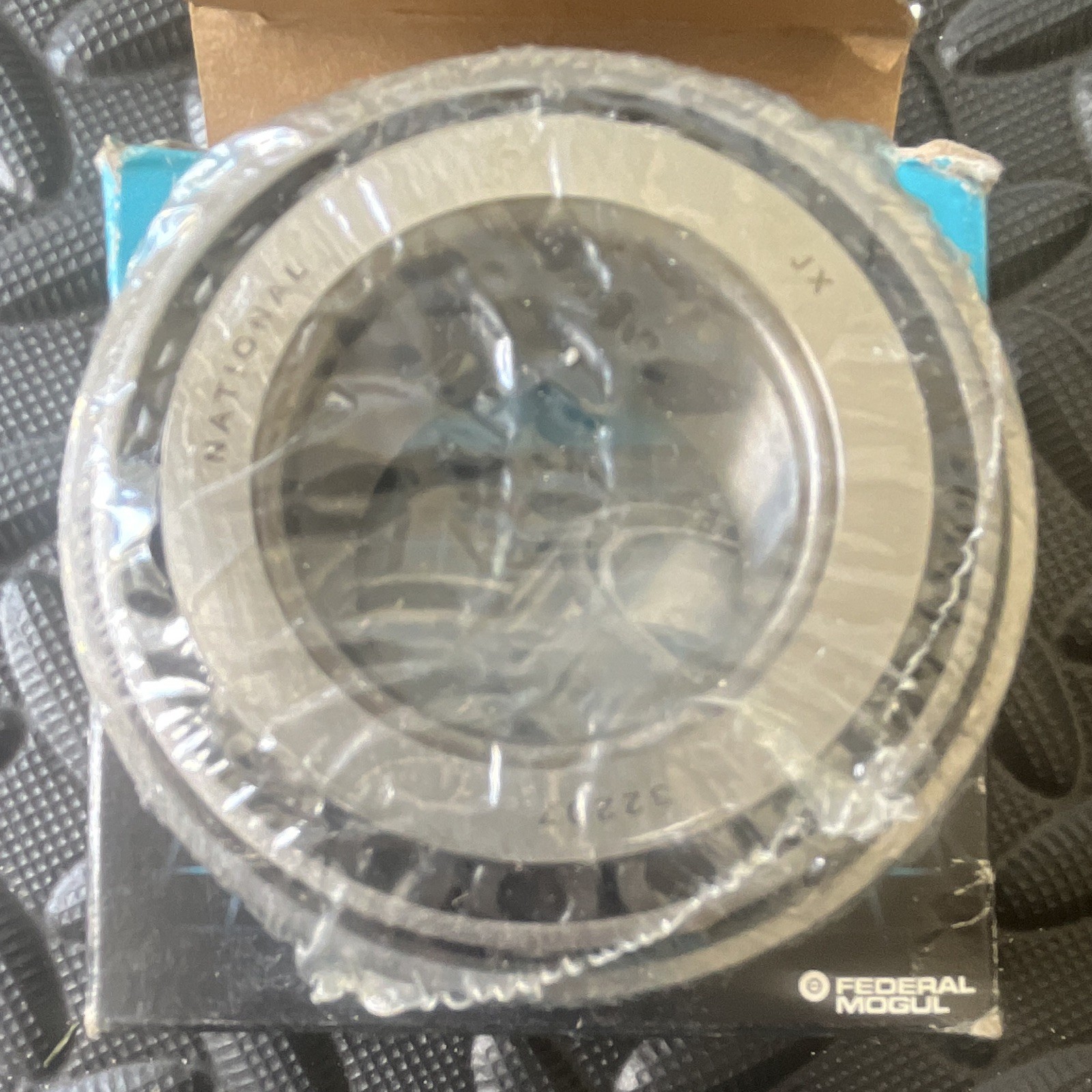 National 32207 Tapered Roller Bearing Steel 35mm Bore 72mm OD 24.25mm