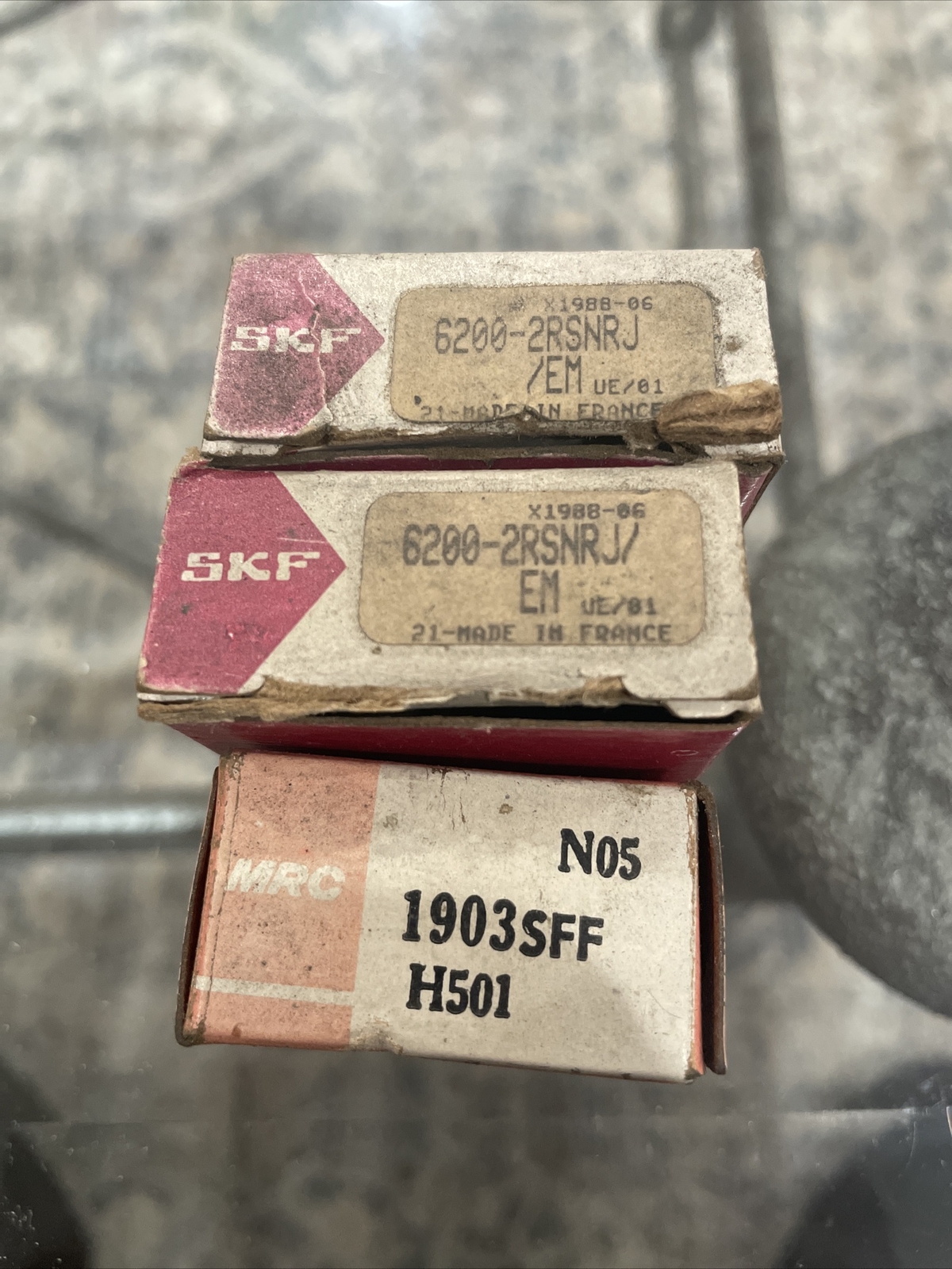 3 Lot 6200-2RSnrj /em SKF Brand Rubber Seal Ball Bearing 10x30x9 6200 2RS 6200RS