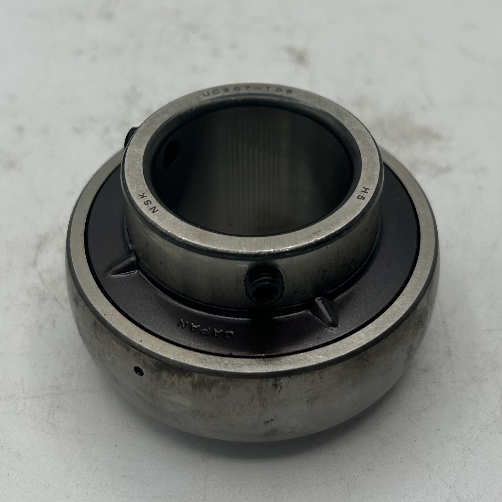 NSK Bearings UC207-106D1 Bearing Unit