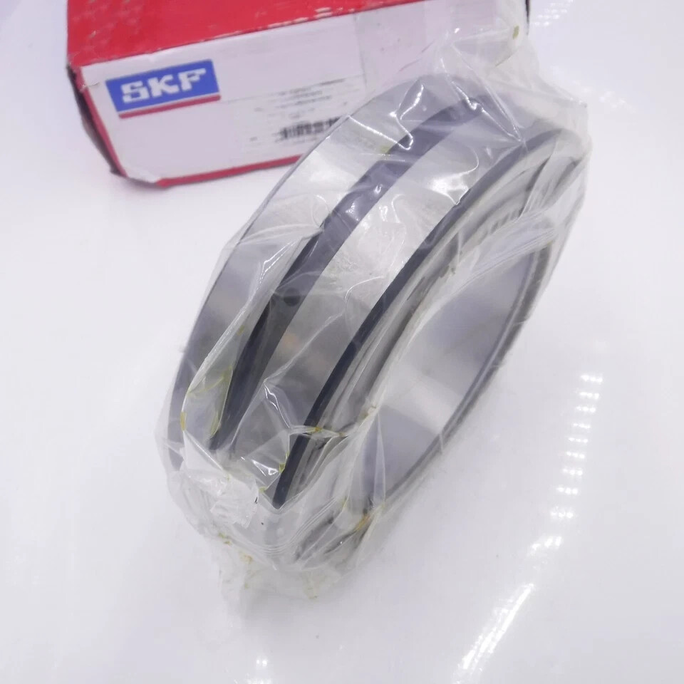 NEW SKF 23032 CCK/W33 spherical roller bearing 1PCS #