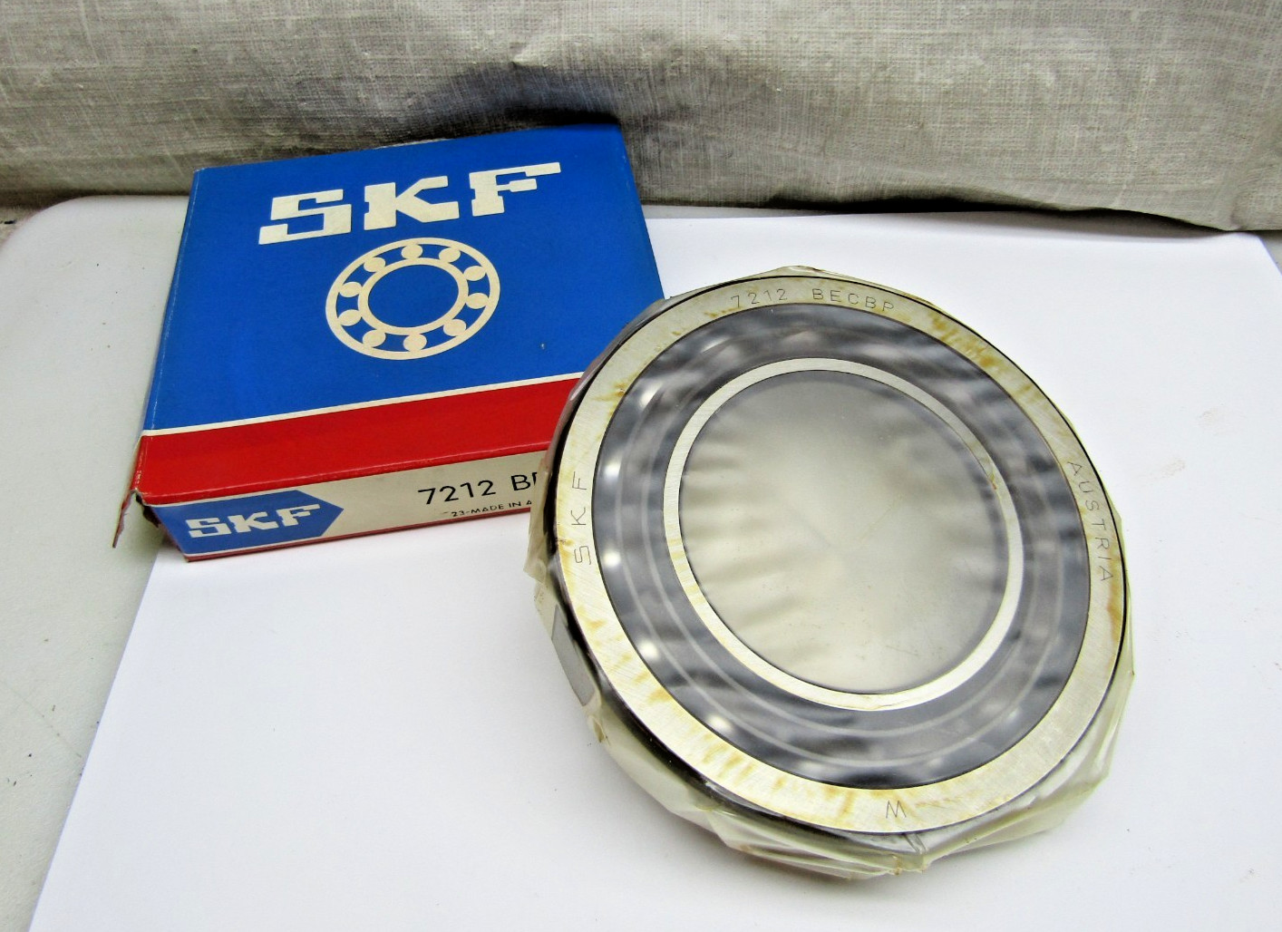 SKF 7212 BECBP 60mm X 110mm X 22mm Angular Contact Bearing