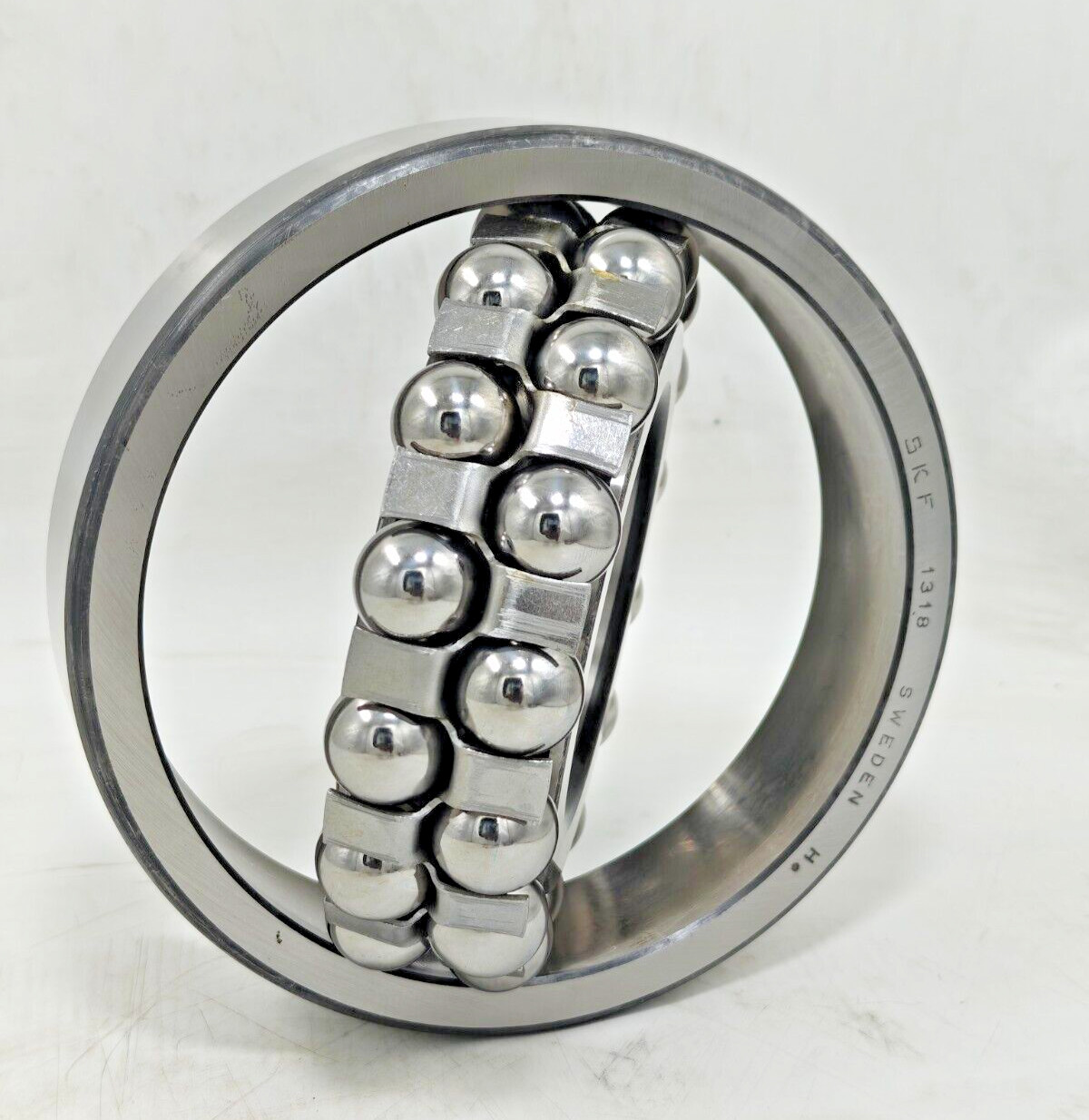 1318 SKF Self-Aligning Ball Bearing 90x190x43 mm SKF 1318 Sweden