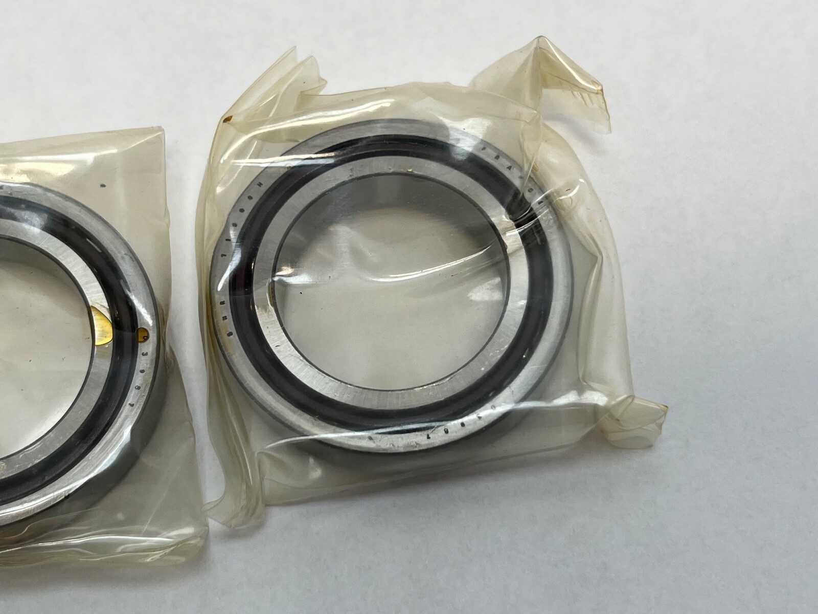 SNR 71906HDUJ74 Bearing 30x47x9mm 7906-E-T-DUL-P4 71906-H-DU-J74 France 2 Pcs