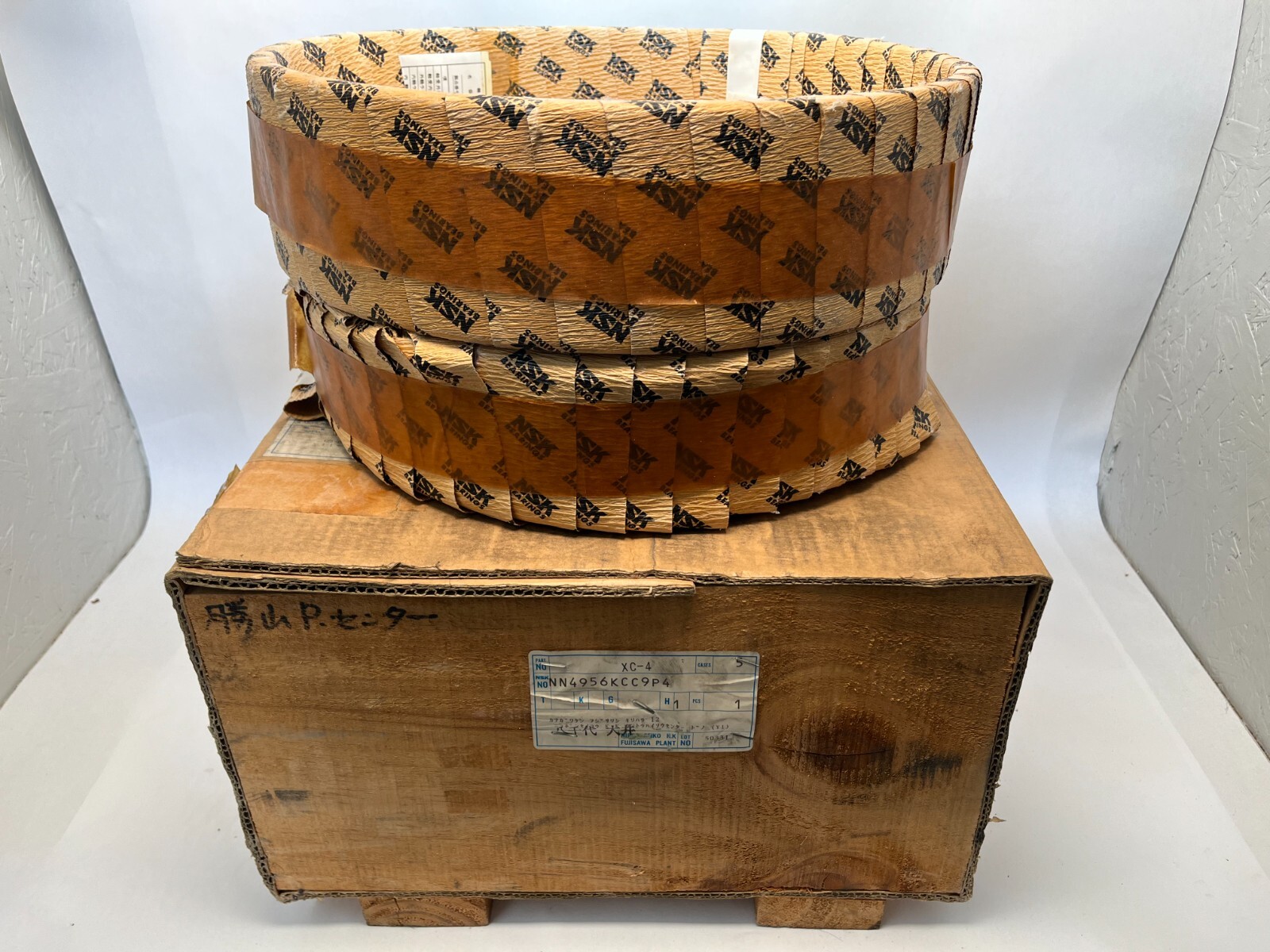 NSK NN4956KCC9P4 Cylindrical Bearing 280x380x100mm NN4956 NN-4956-K-CC9-P4 Japan