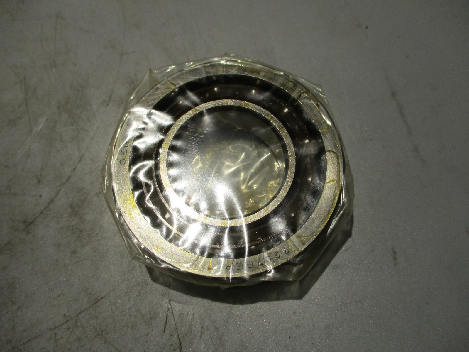 NEW SKF 7207-BEP ANGULAR CONTACT BALL BEARING