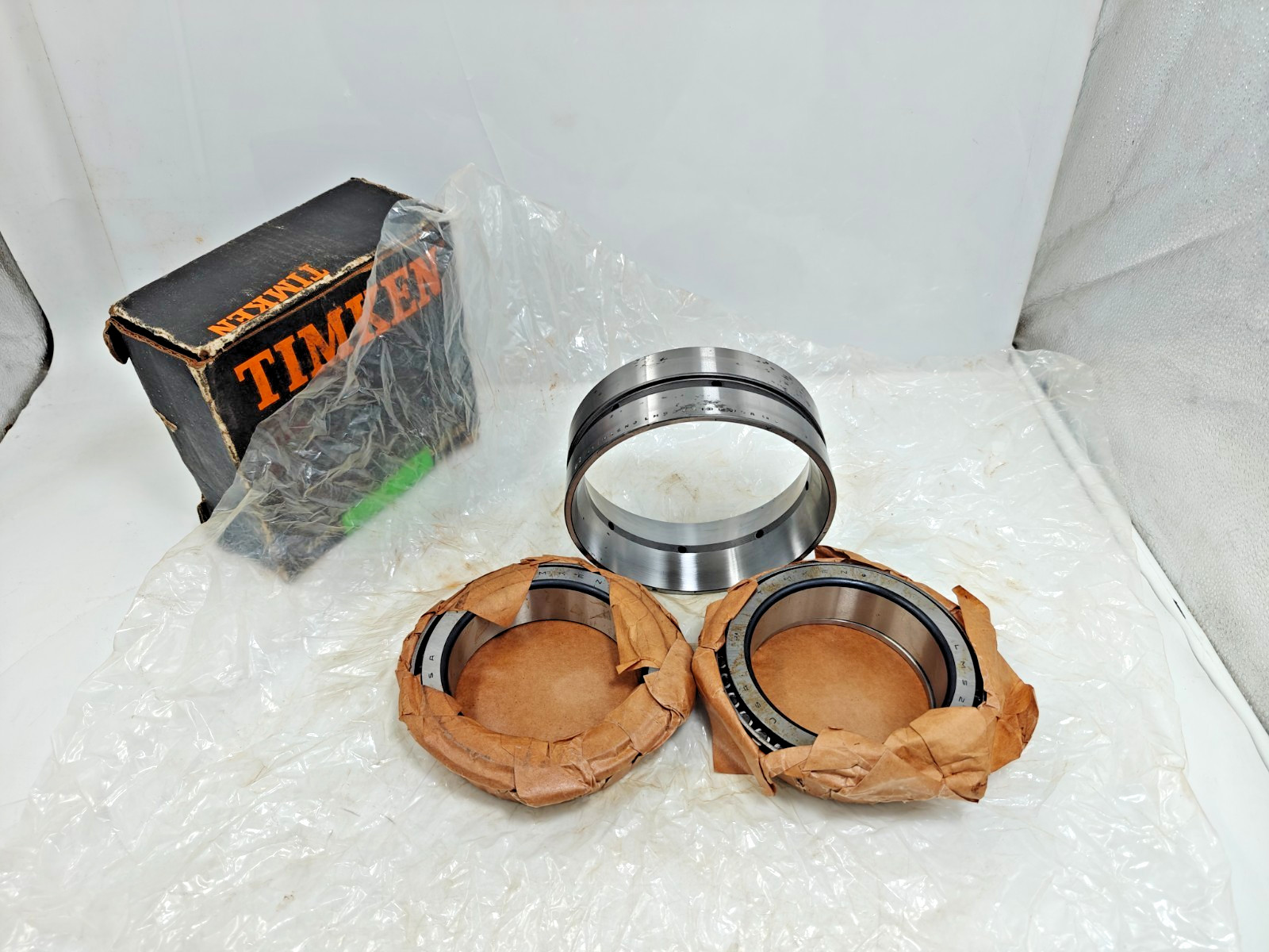LM522546 LM522510D Timken Double Row Tapered Roller Bearing LM522546 LM522510D