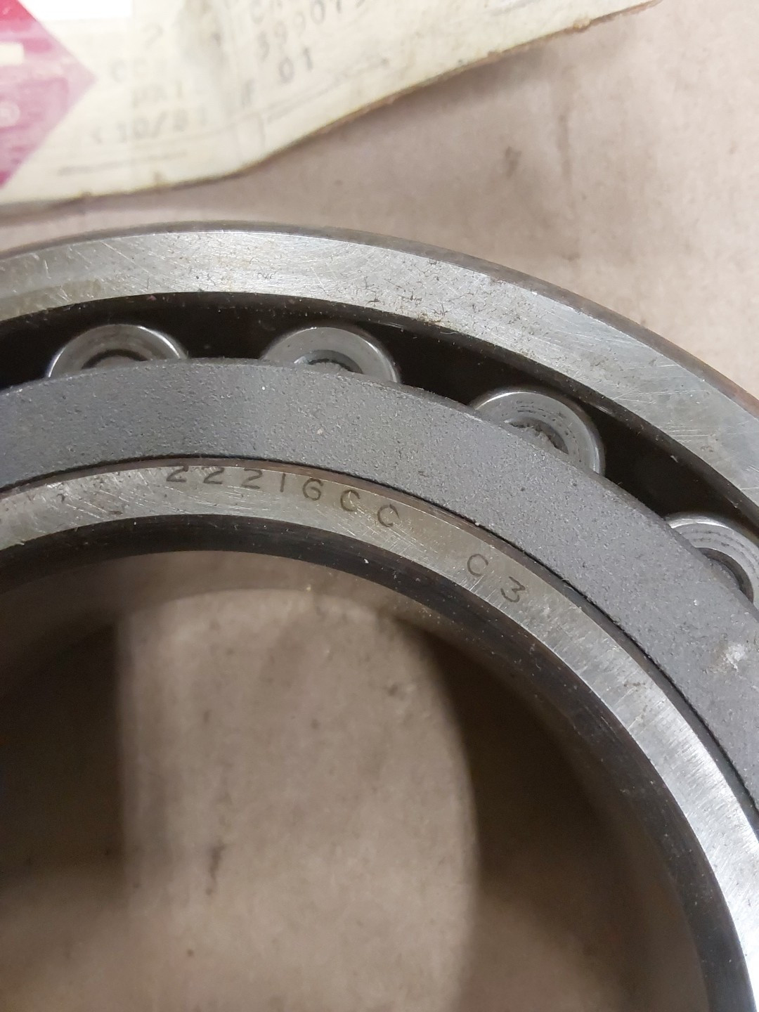 SKF 22216CC C3 Spherical Bearing 80x140x33 mm M36