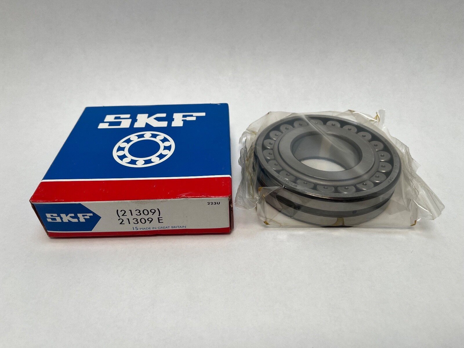 SKF 21309-E Spherical Bearing 21309-E-W33 45x100x25 mm