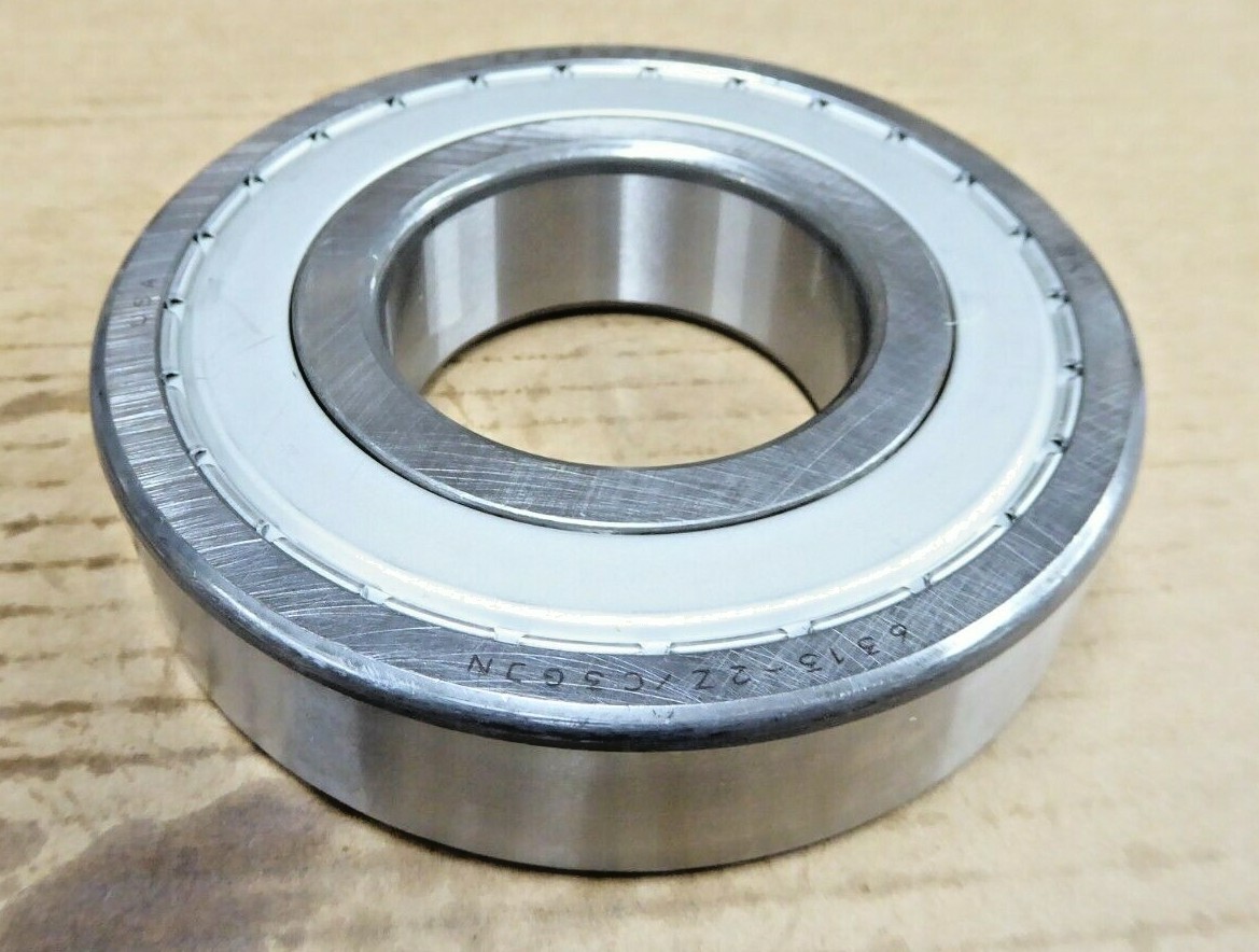 SKF 6313-2Z/C3GJN Single Row Ball Bearing 65mm x 140mm x 33mm New