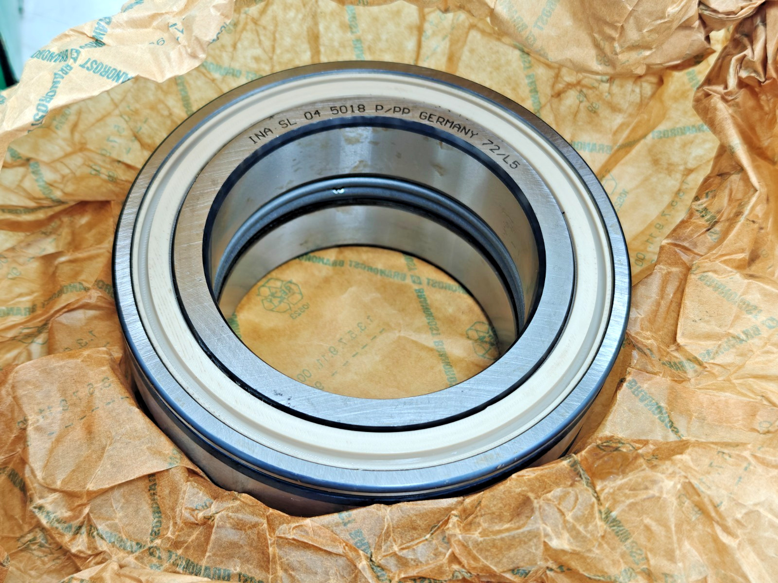 SL045018-PP INA Double Row Cylindrical Roller Bearing INA SL04 5018 PP / NNF5018