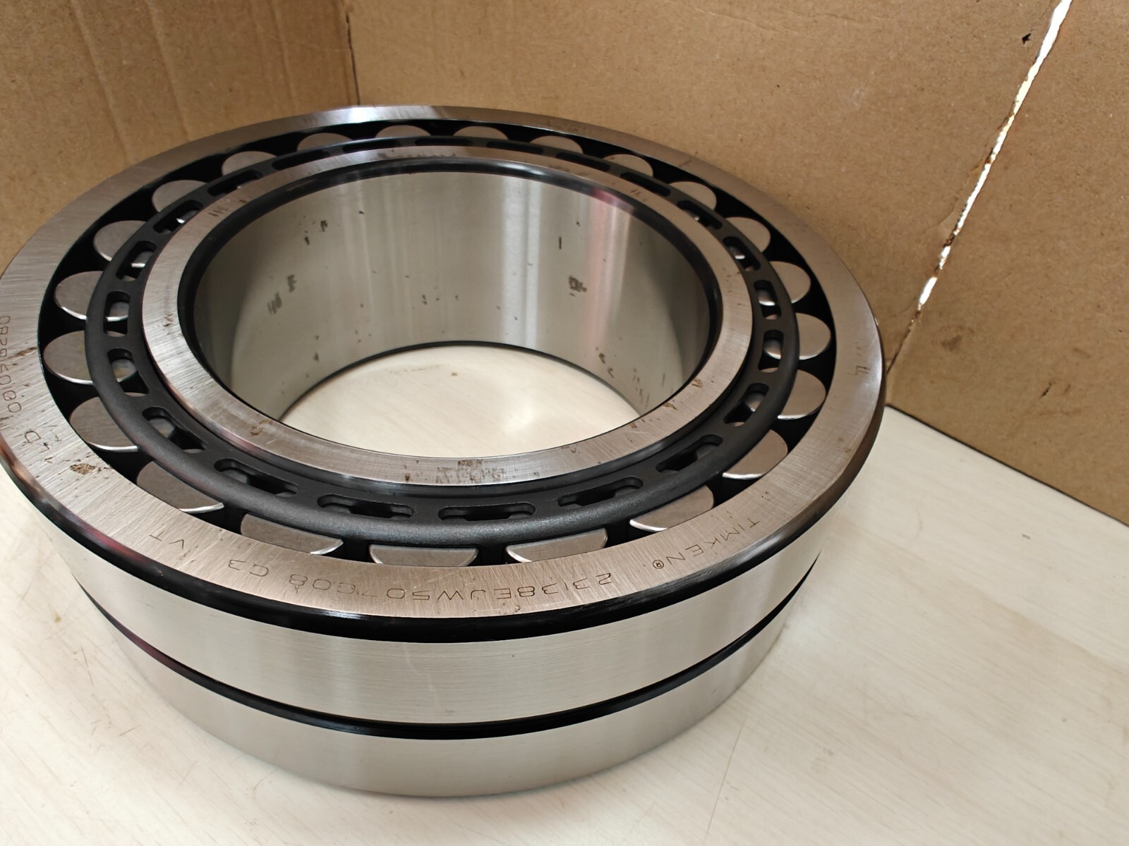 23138 EJ C3 TIMKEN 23138EJW507C08C3 Spherical Roller Bearing 190 x 320 x 104 mm