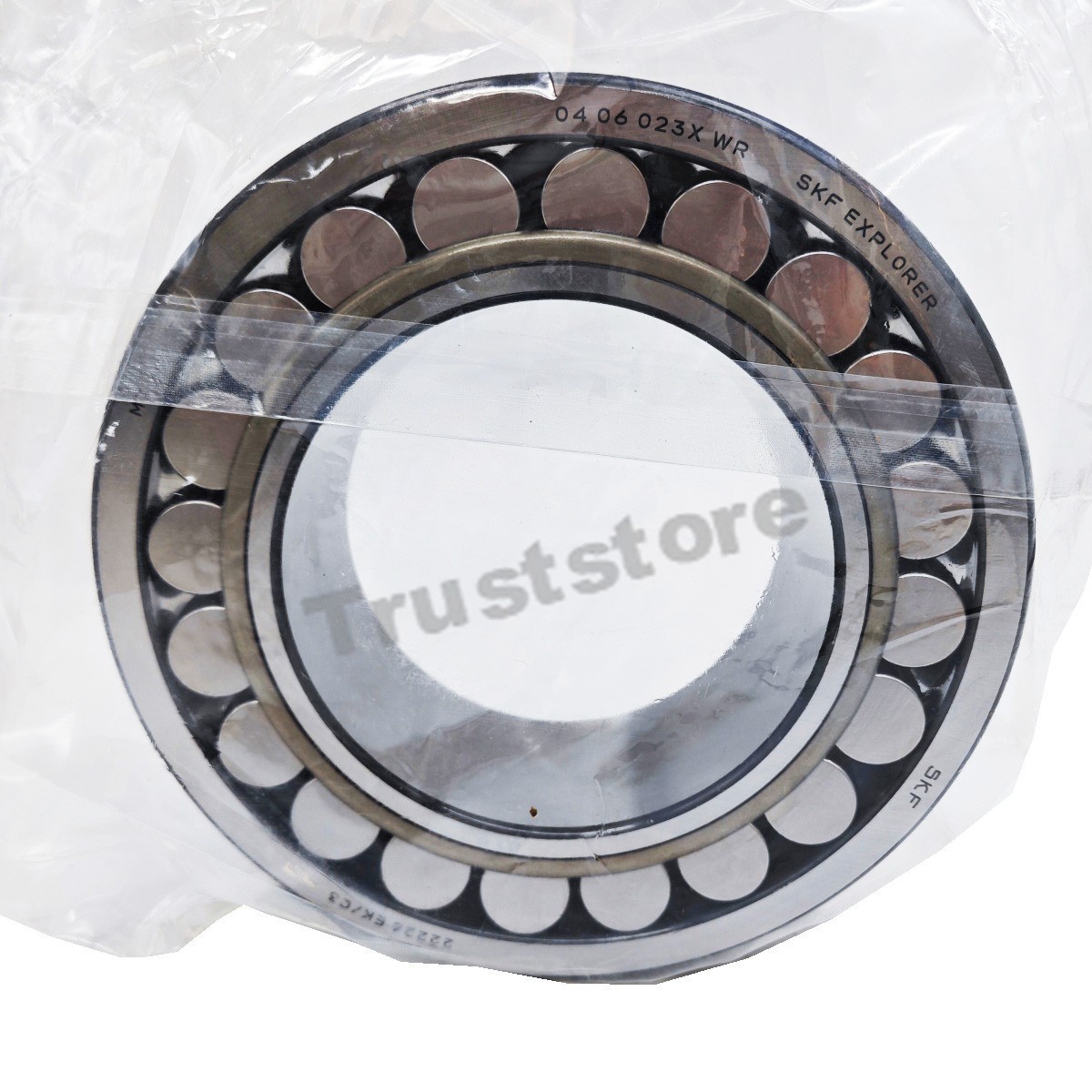 NEW Spherical Roller Bearing 22226 EK/C3 for SKF 130x 230x 64mm
