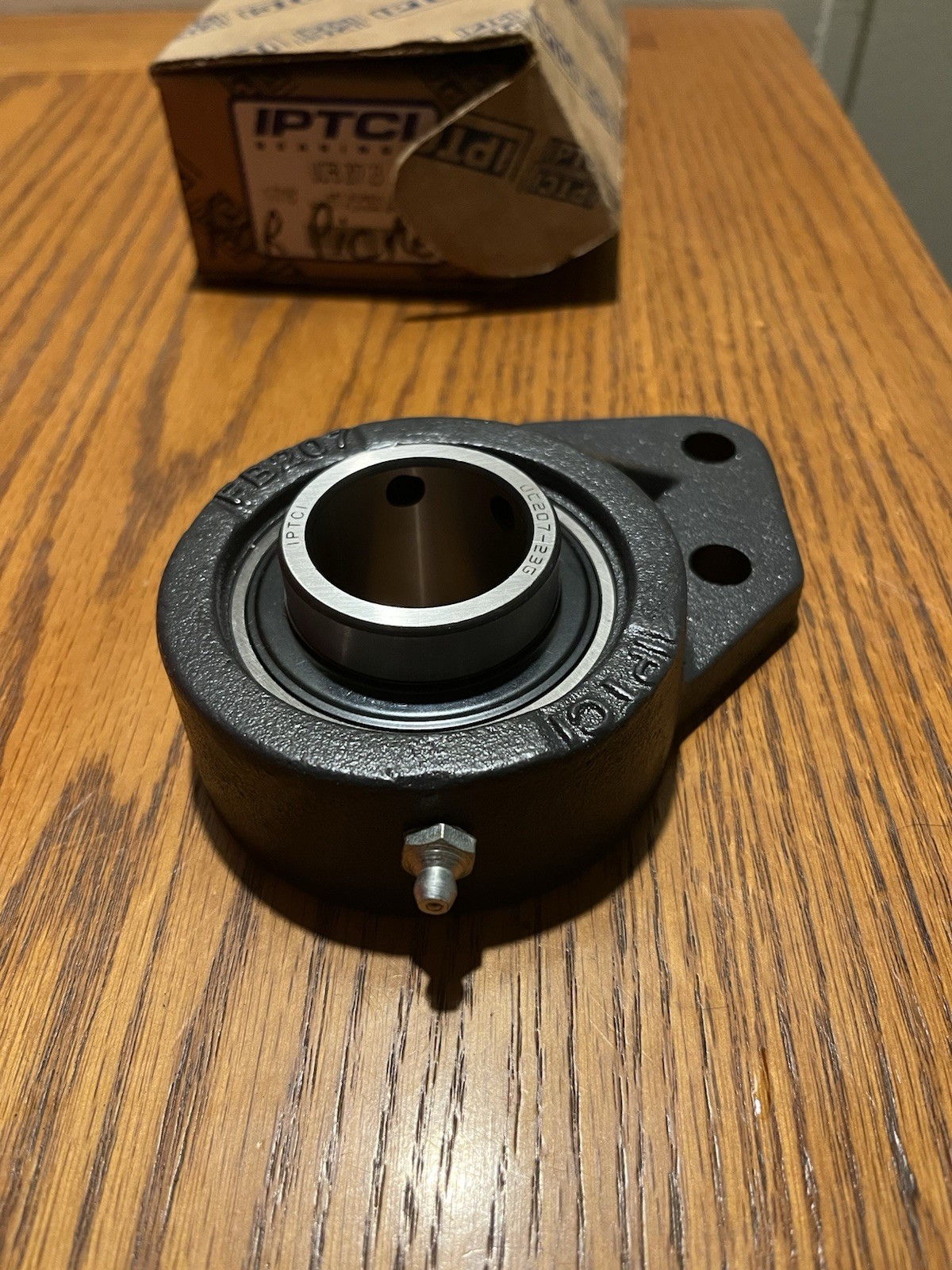 IPTCI UCFB 207 23 3 Bolt Flange Bracket With Bearing