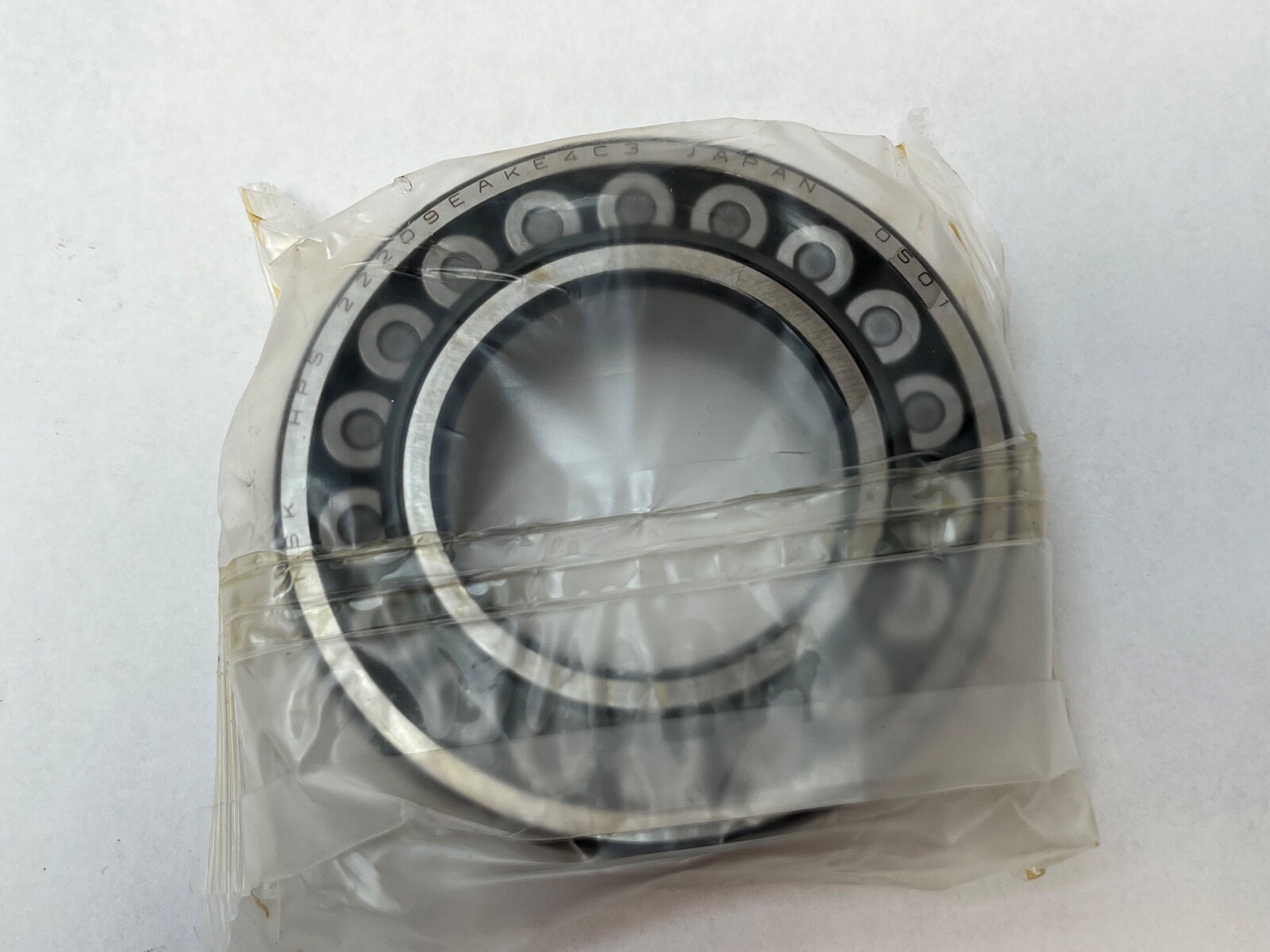 NSK 22209EAKE4C3 Bearing 22209-EA-KE4-C3 22209 C K W33 C3 45x85x23 mm