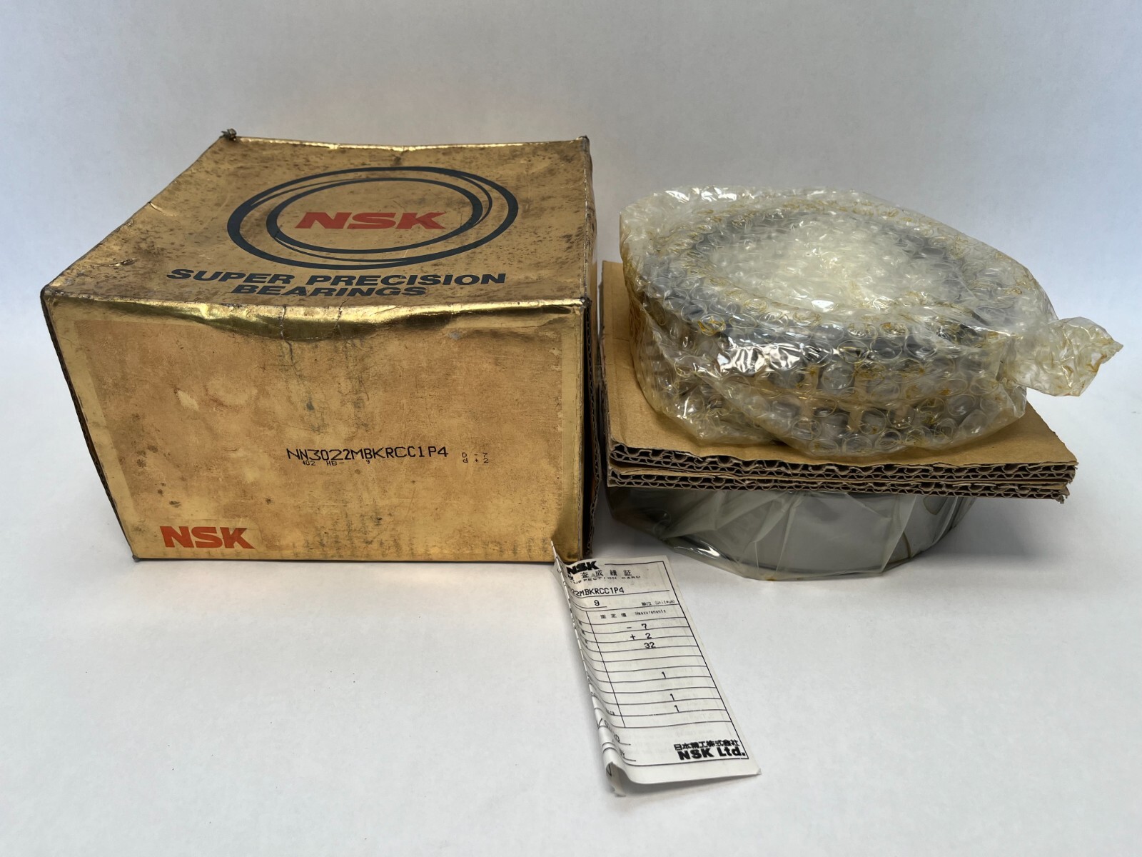NSK NN3022MBKRCC1P4 Cylindrical Bearing 110x170x45mm NN-3022-MB-K-R-CC1-P4 Japan