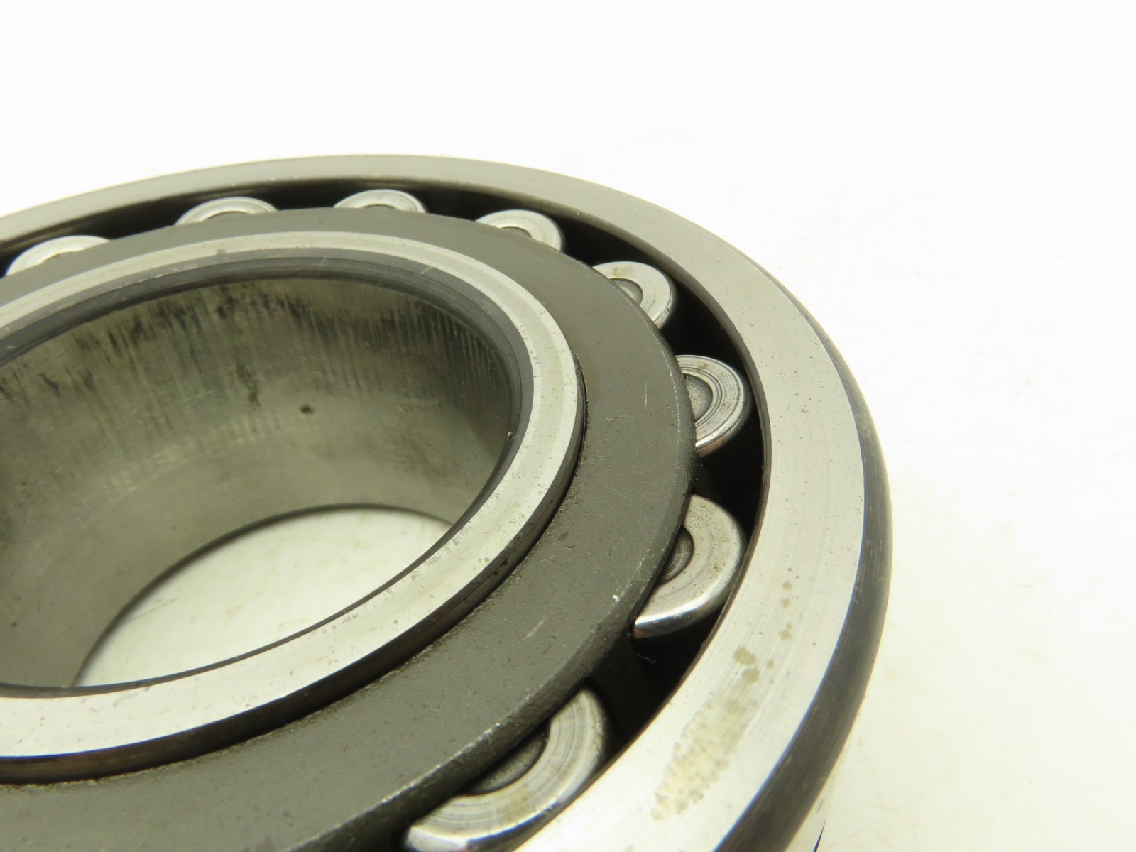 SKF 22312 CG/C3W33 Spherical Roller Bearing 2 Row 60mm ID x 130mm OD x 46mm W