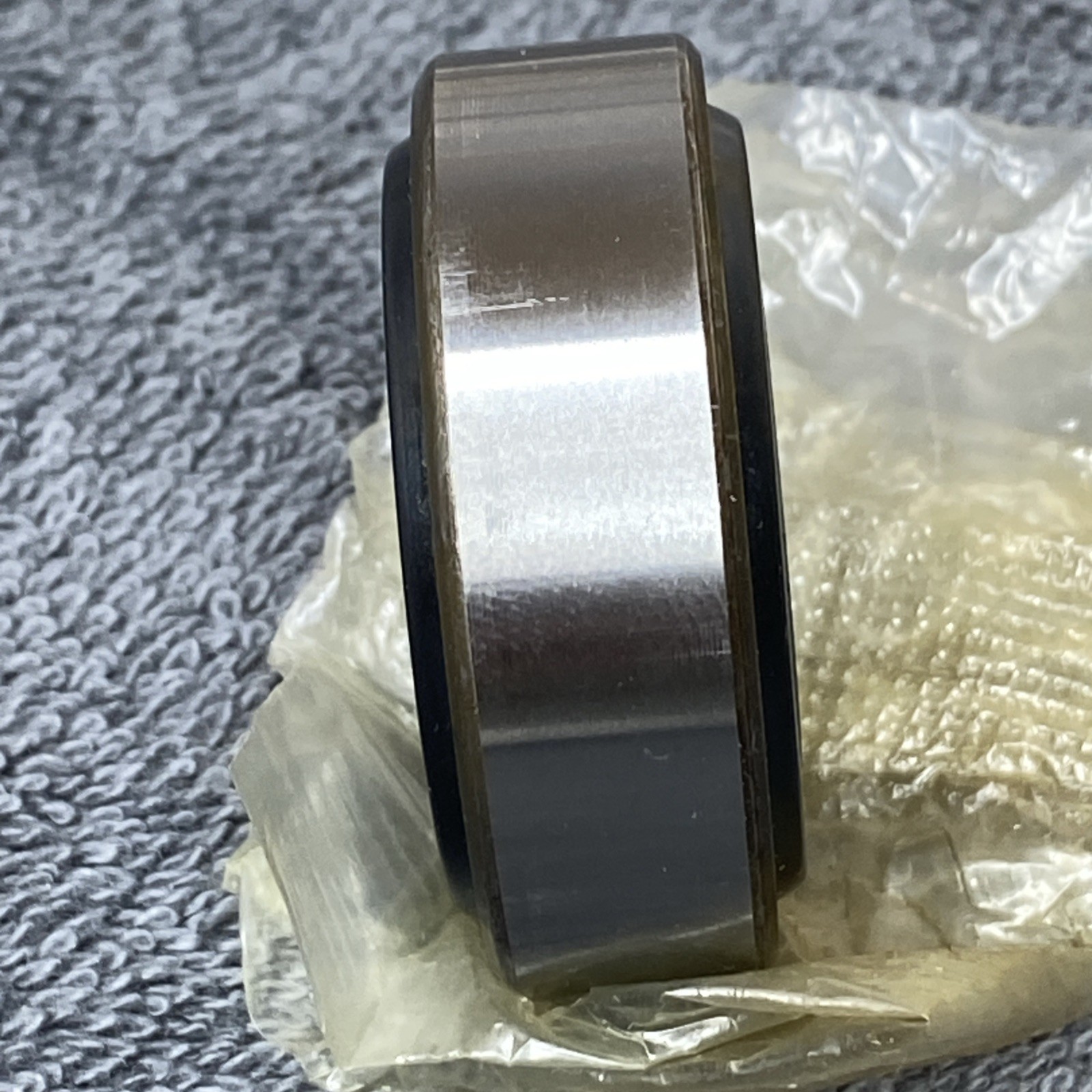 Fafnir 204KLL2 Sealed Deep Groove Ball Bearing NOS New In Box