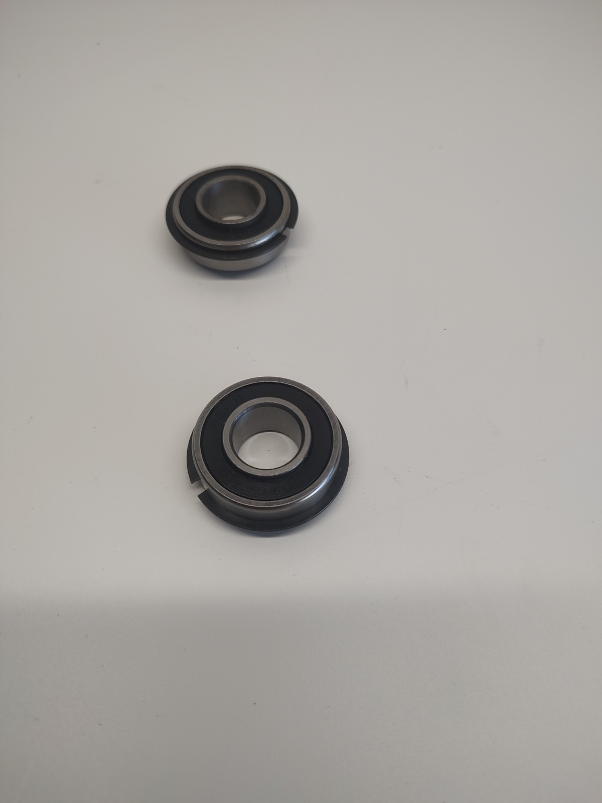 2 Each New No Box Peer 88016 NR Ball Bearing 16x35x11mm Wide With Snap Rings