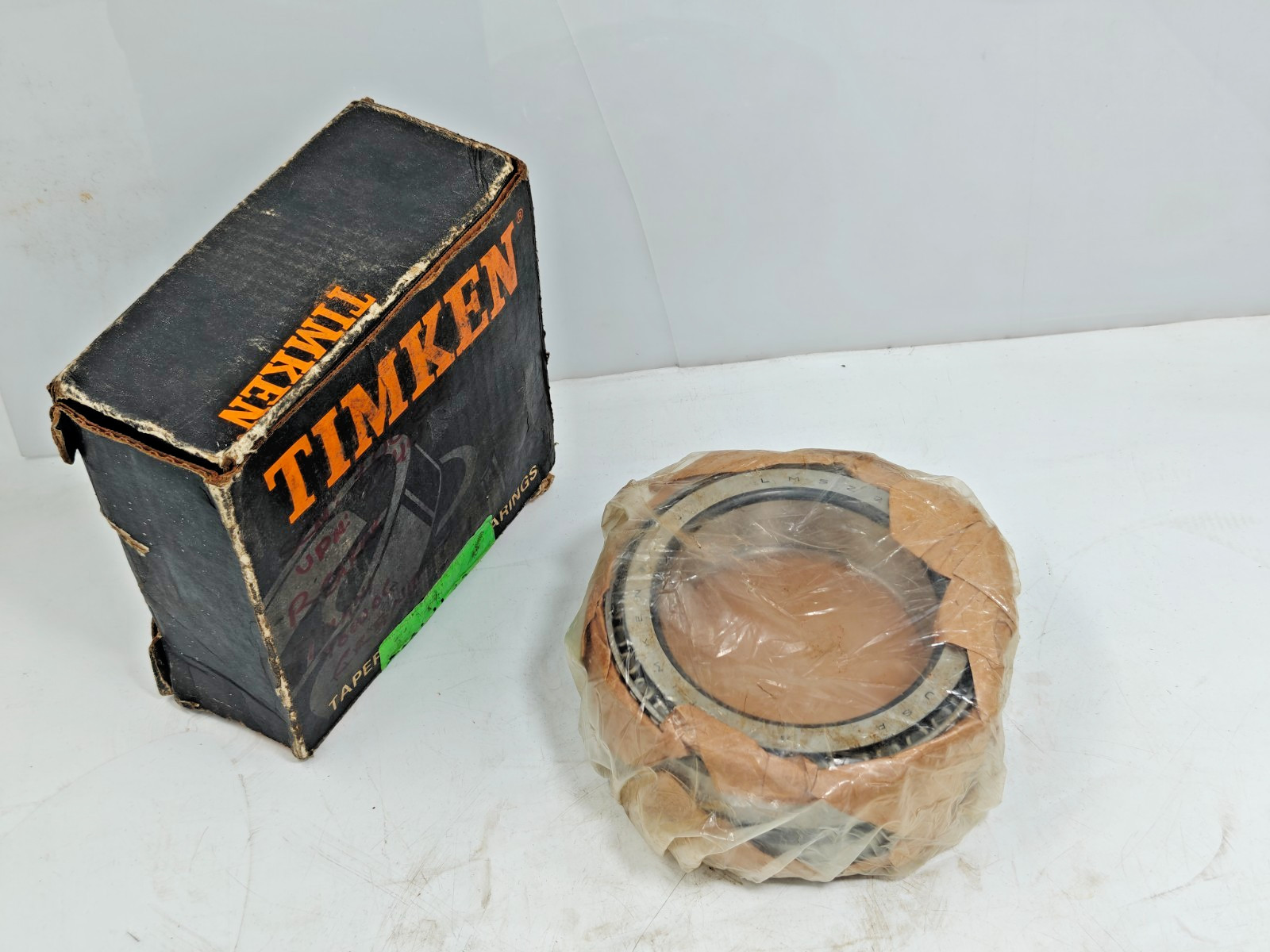 LM522546 LM522510D Timken Double Row Tapered Roller Bearing LM522546 LM522510D
