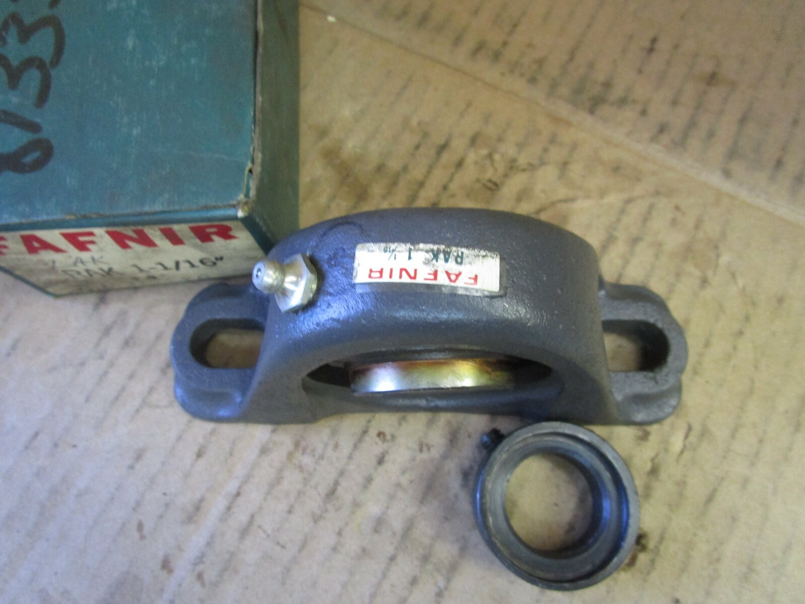 Fafnir Pillow Block Bearing RAK 1-1/16″ RAK1116 1-1/16″ Bore w. Collar New