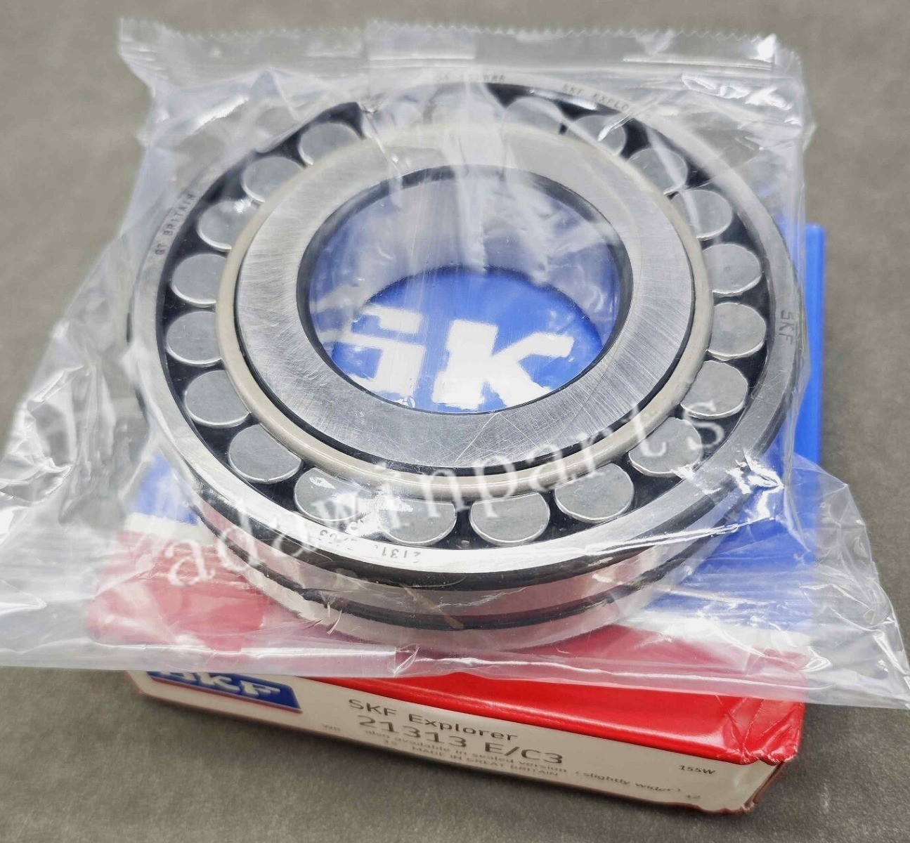 New Spherical Roller Bearings 65 x 140 x 33mm for SKF 21313 E / C3 21313 E