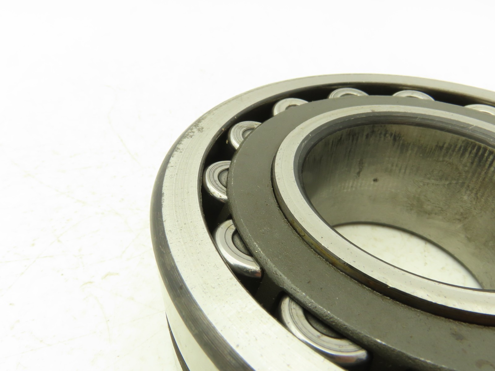 SKF 22312 CG/C3W33 Spherical Roller Bearing 2 Row 60mm ID x 130mm OD x 46mm W