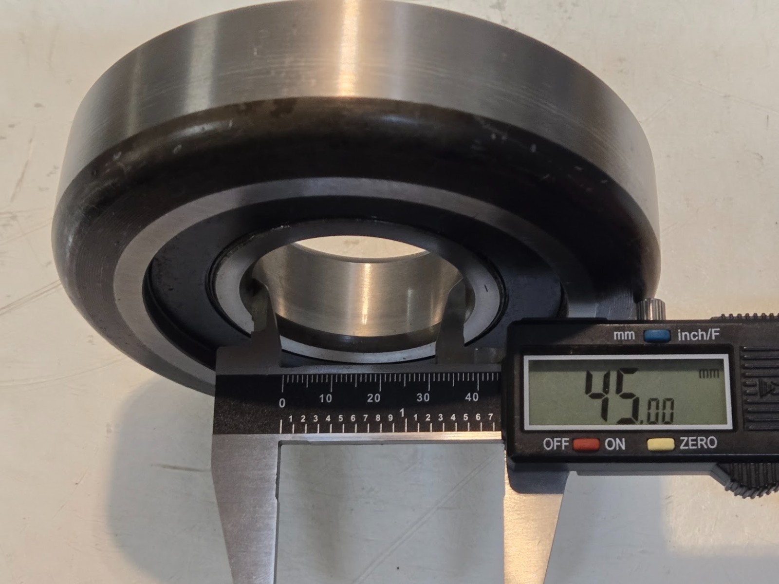 Shuster Mast Guide Bearing MG309DDB | 127 mm OD x 45 mm Bore x 31.75 mm Wide