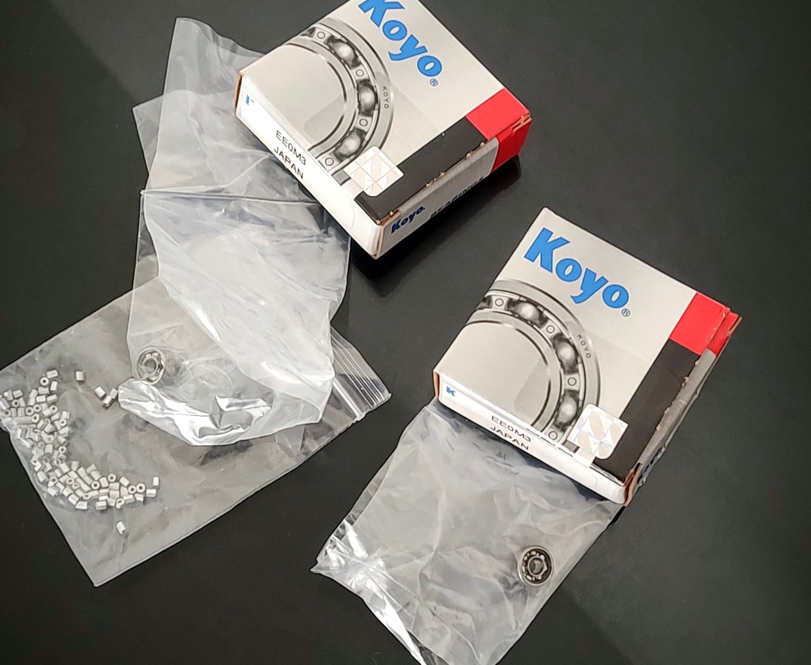 Brand New Lot of 2 Koyo EE0M3 Single-Row Radial Ball Bearing and Extras – Japan