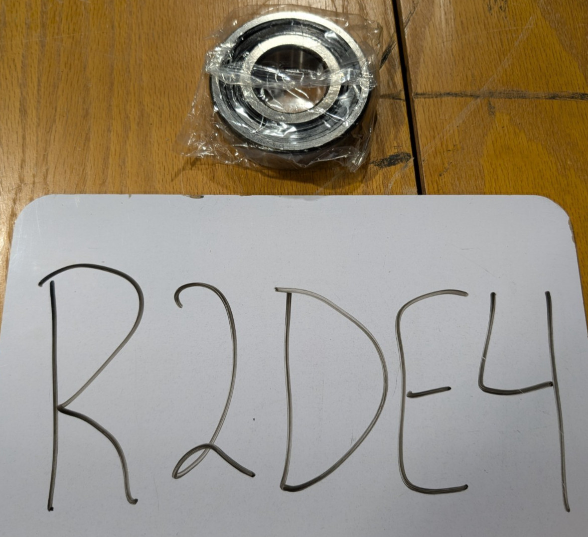 New SKF 6308-2RS1/C3GJN Bearing (R2DE4)