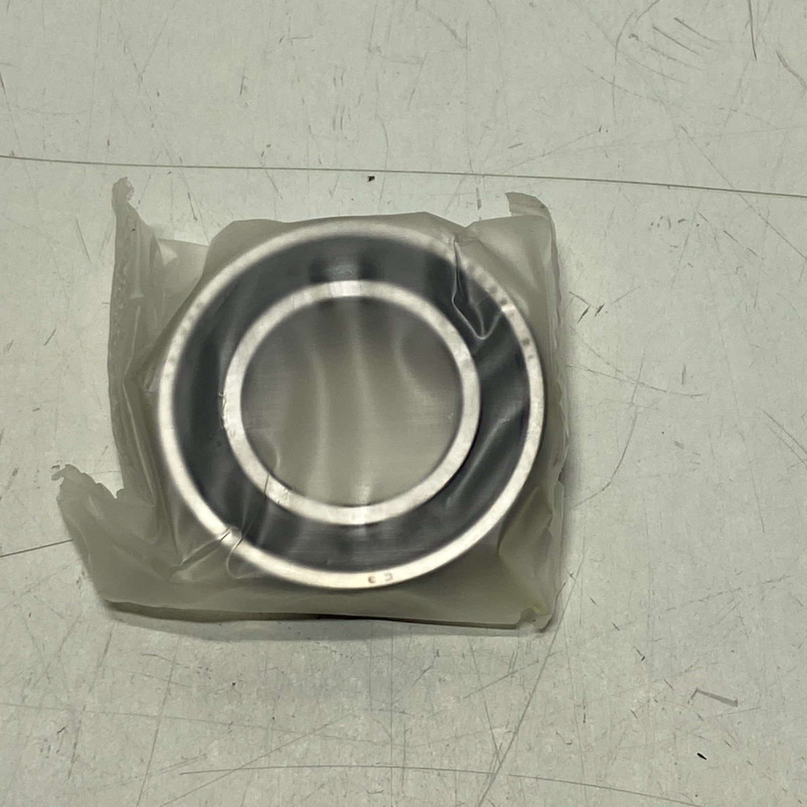 NTN 6005LLBC3/L627 SINGLE ROW RADIAL BALL BEARING, 25x47x12mm, NIB