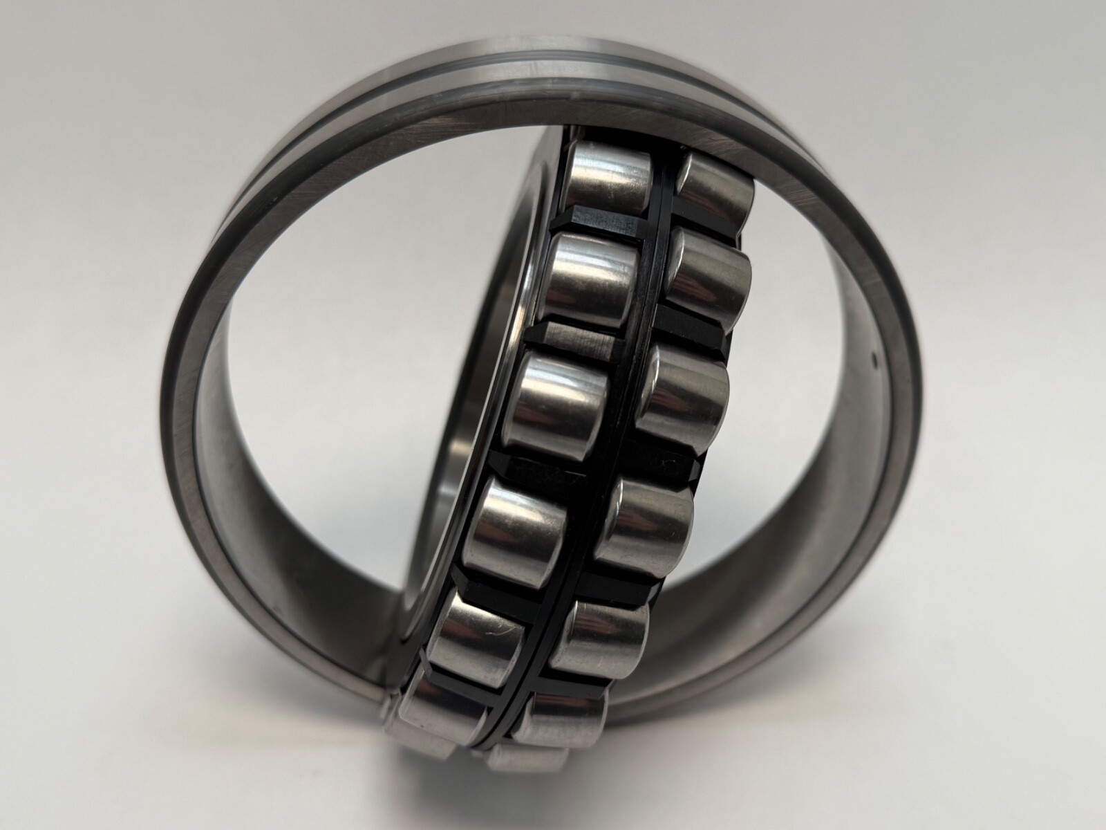 FAG 22216ES.TVPB Spherical Bearing 22216E 22216-E-S-TVPB-W33 80x140x33 mm