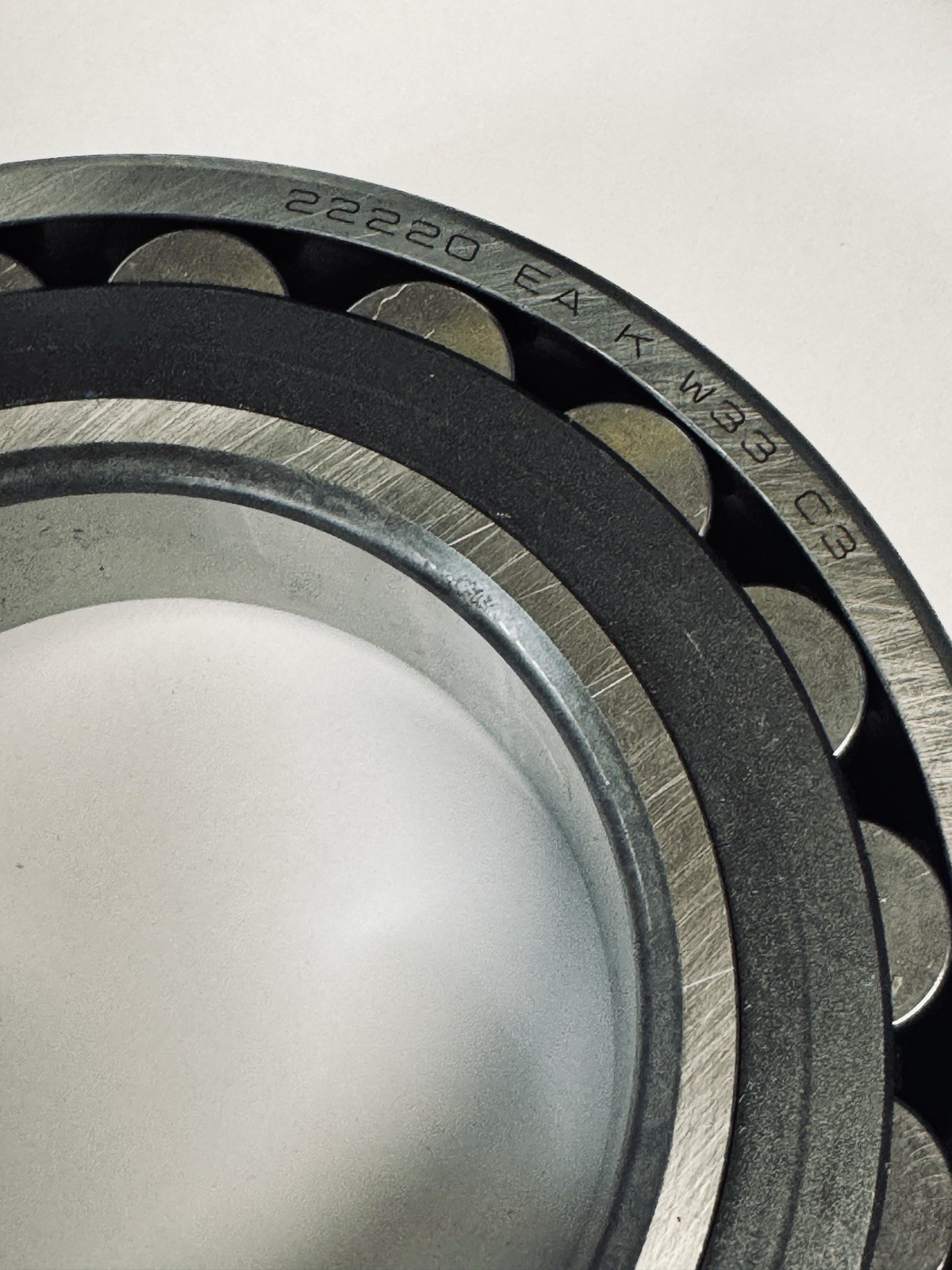 NEW NTN SPHERICAL ROLLER BEARING 100mm x 180mm x 46mm, 22220 .EA K W33 C3