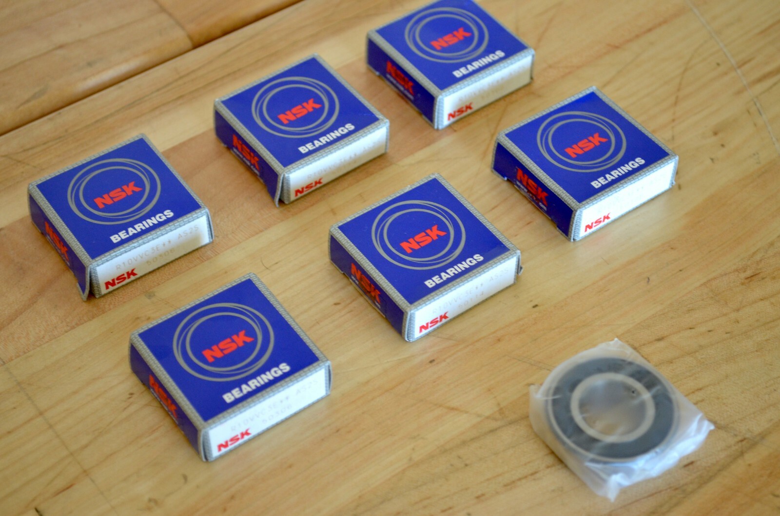 New NSK R10VVC3 Single Row Ball Bearing 5/8″ ID x 1-3/8″ OD x 11/32″ width x1ea