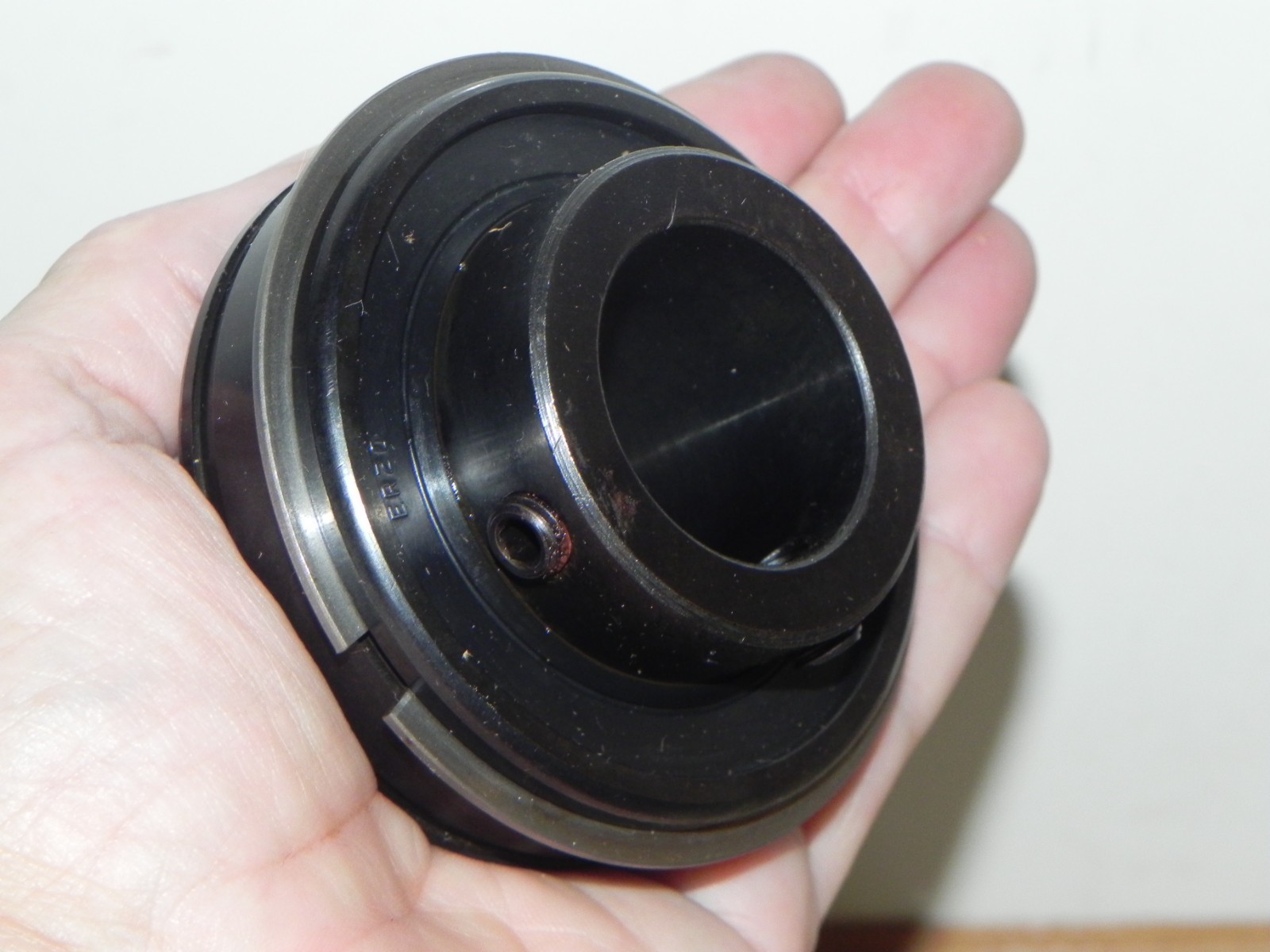 Fafnir ER20 Insert Bearing, cylindrical outer ring, 1-1/4 inches (31.75 mm) Bore