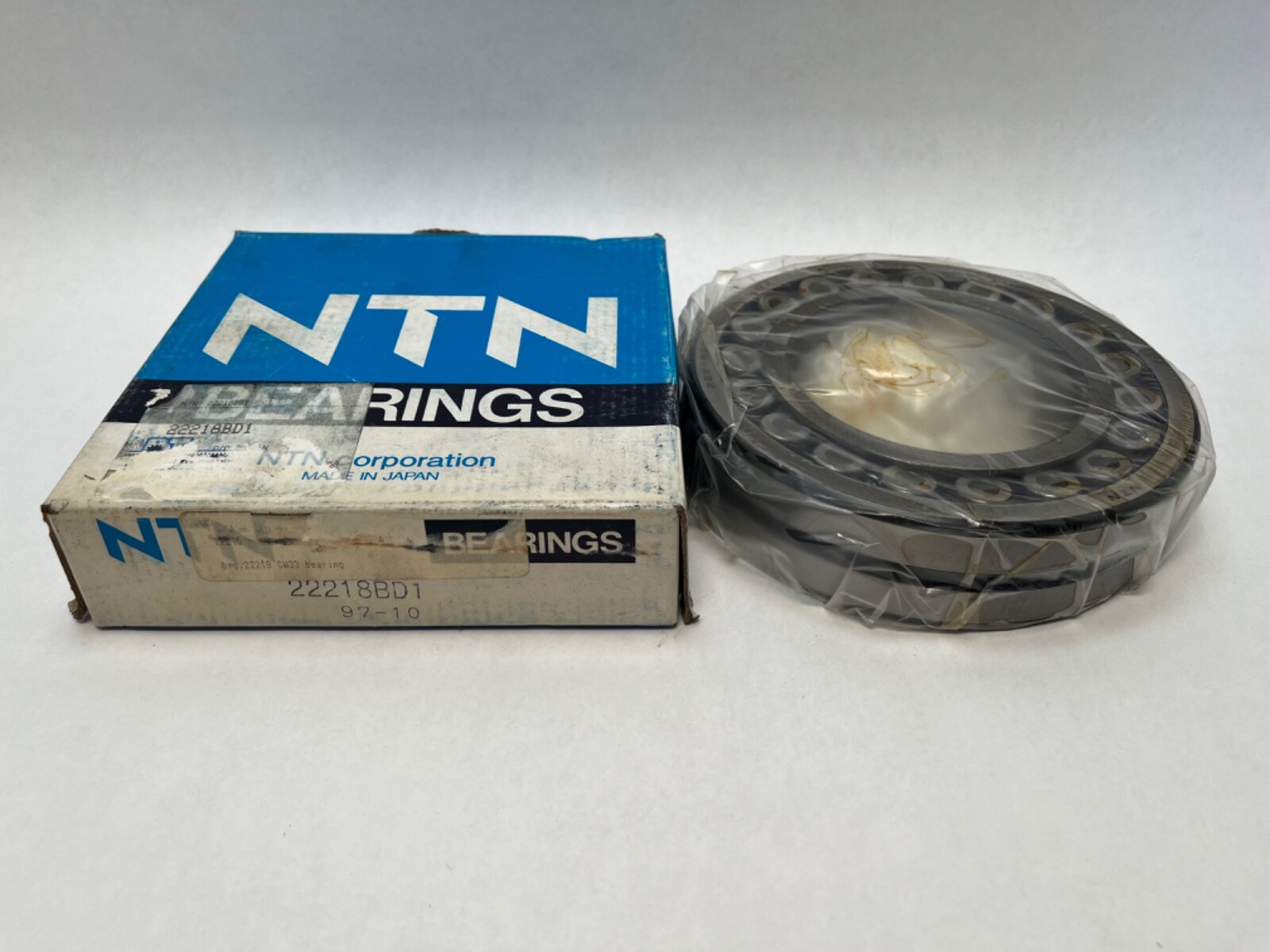 NTN 22218BD1 Spherical Roller 90x160x40 mm 22218CJ 22218 B W33/D1 Japan