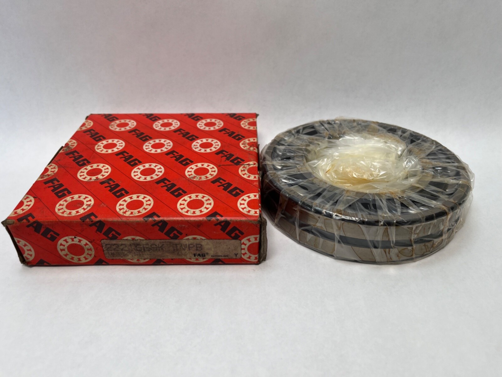 FAG 22216ESK.TVPB.C3 Bearing 80x140x33 mm 22216E 22216-ES-K-TVPB-C3-W33 USA