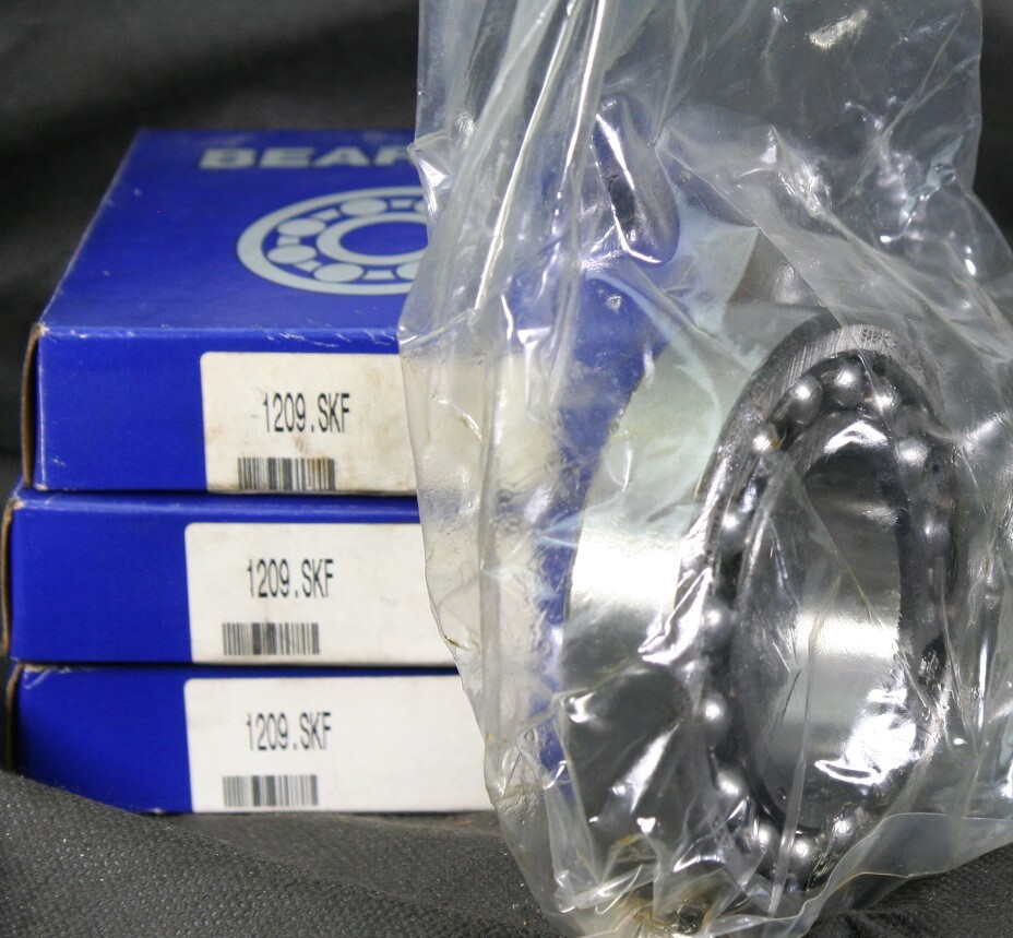 One (1) SKF 1209 Self Aligning Bearing 45MM ID Generic Box Sweden NEW