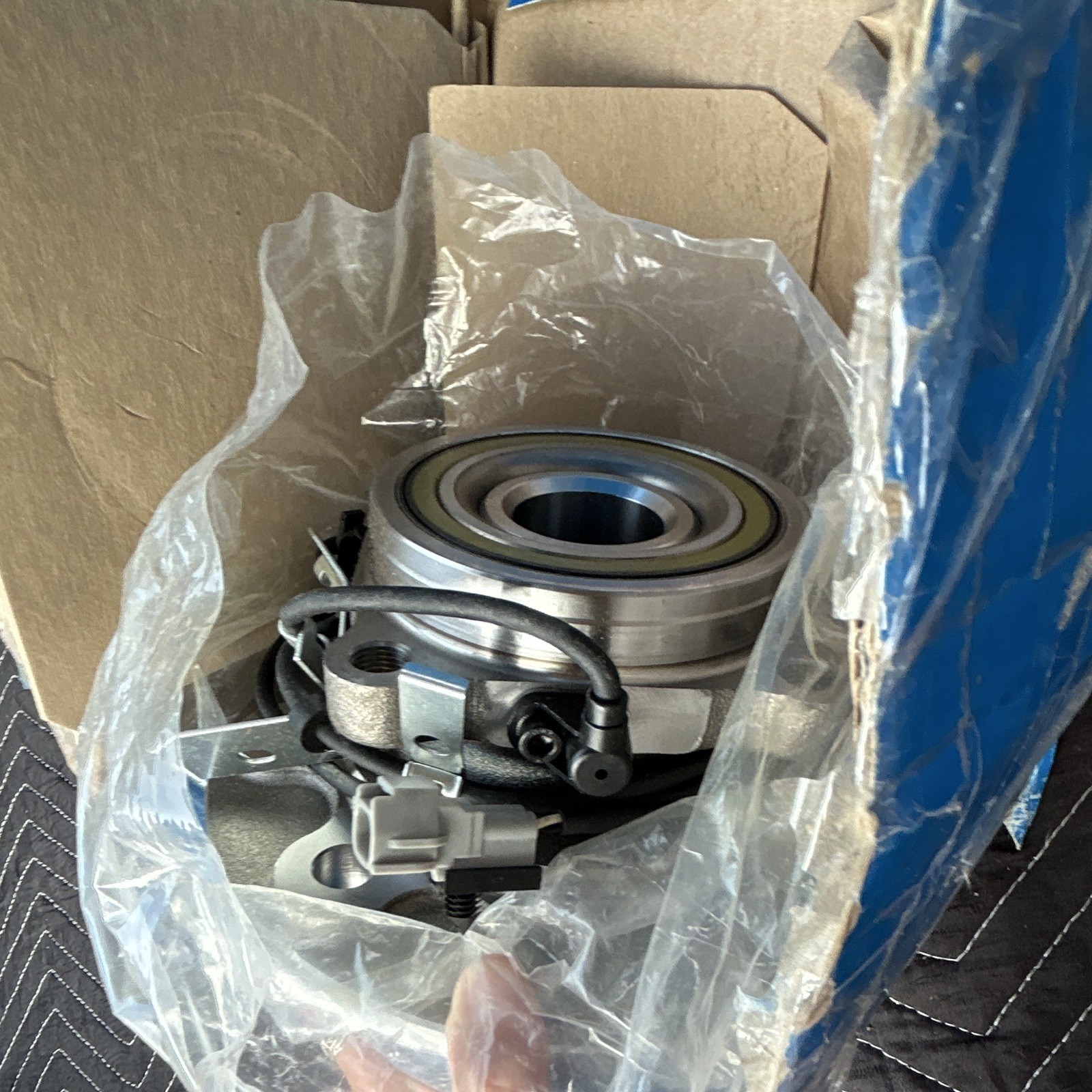 SKF Bearing Assembly in Blue Box – Silver/Gray
