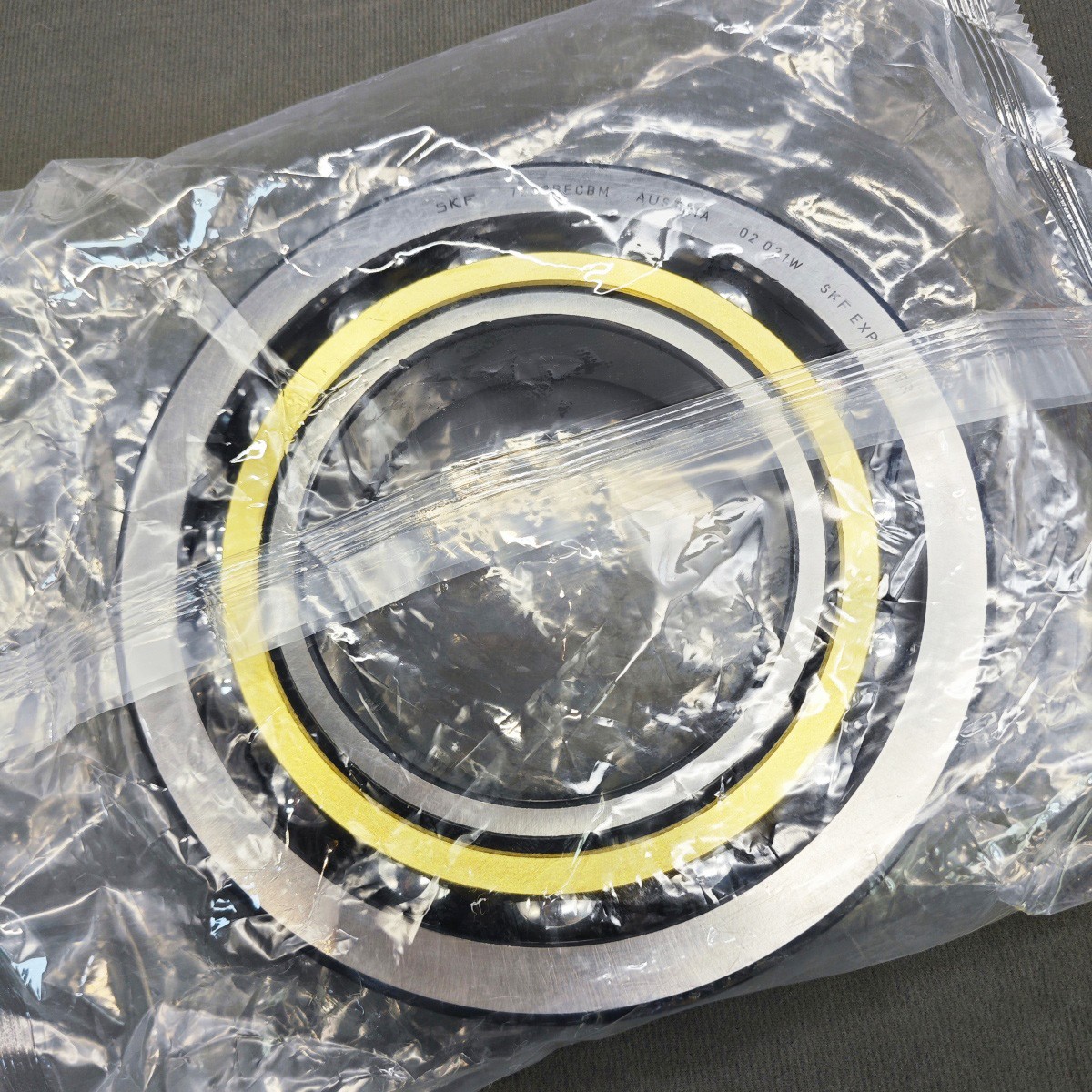 1 X Angular Contact Single Row Ball Bearing For SKF 7222 BECBM 110x200x38(mm)
