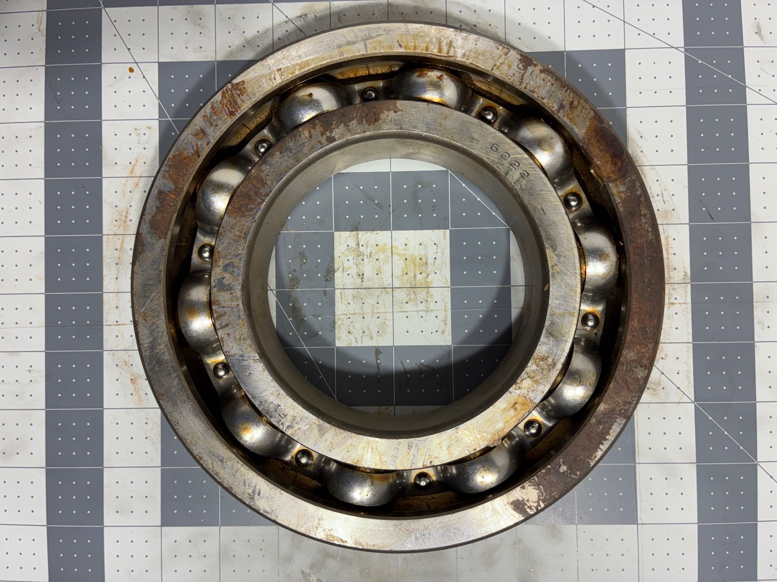 SKF 6222 – Single Row Deep Groove Ball Bearing – Made in USA – New Open Box